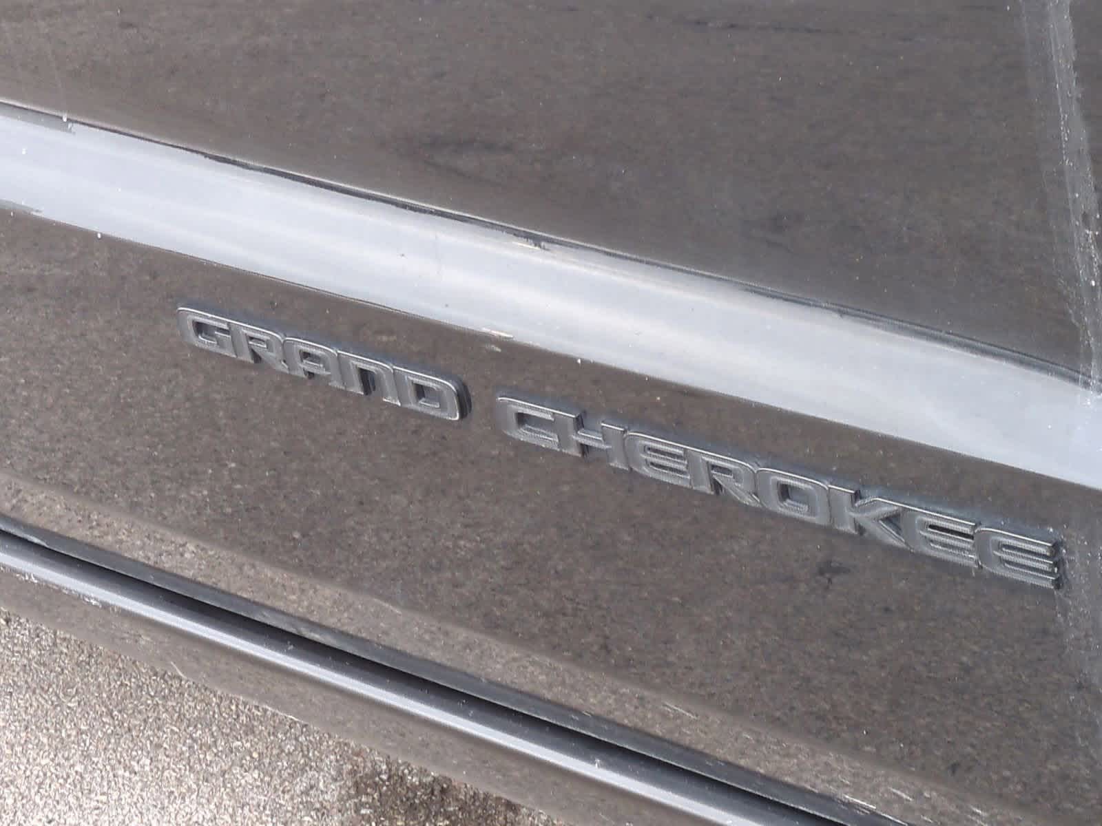 Thumbnail: 2020 Jeep Grand Cherokee - 13