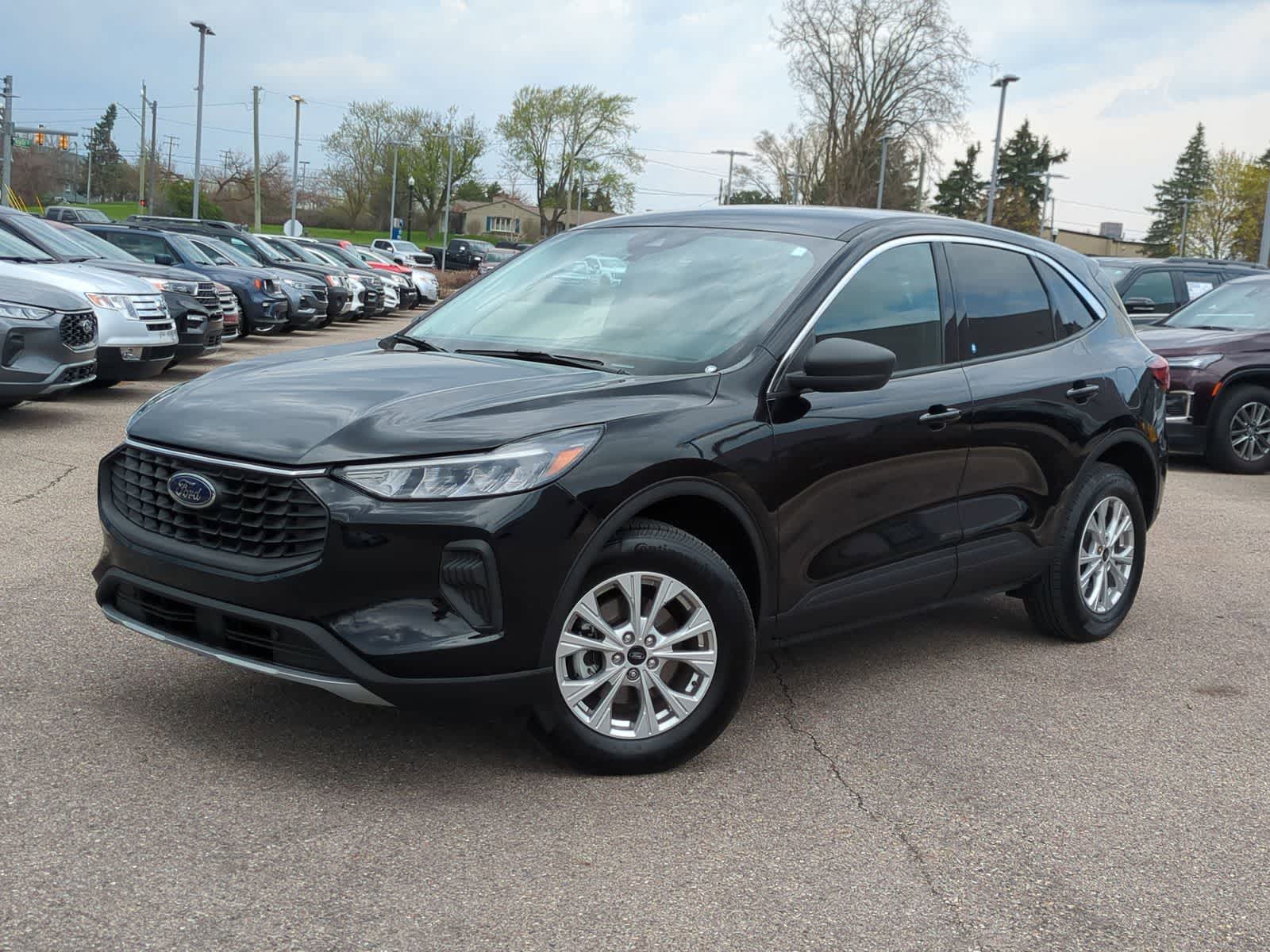 Thumbnail: 2023 Ford Escape - 1
