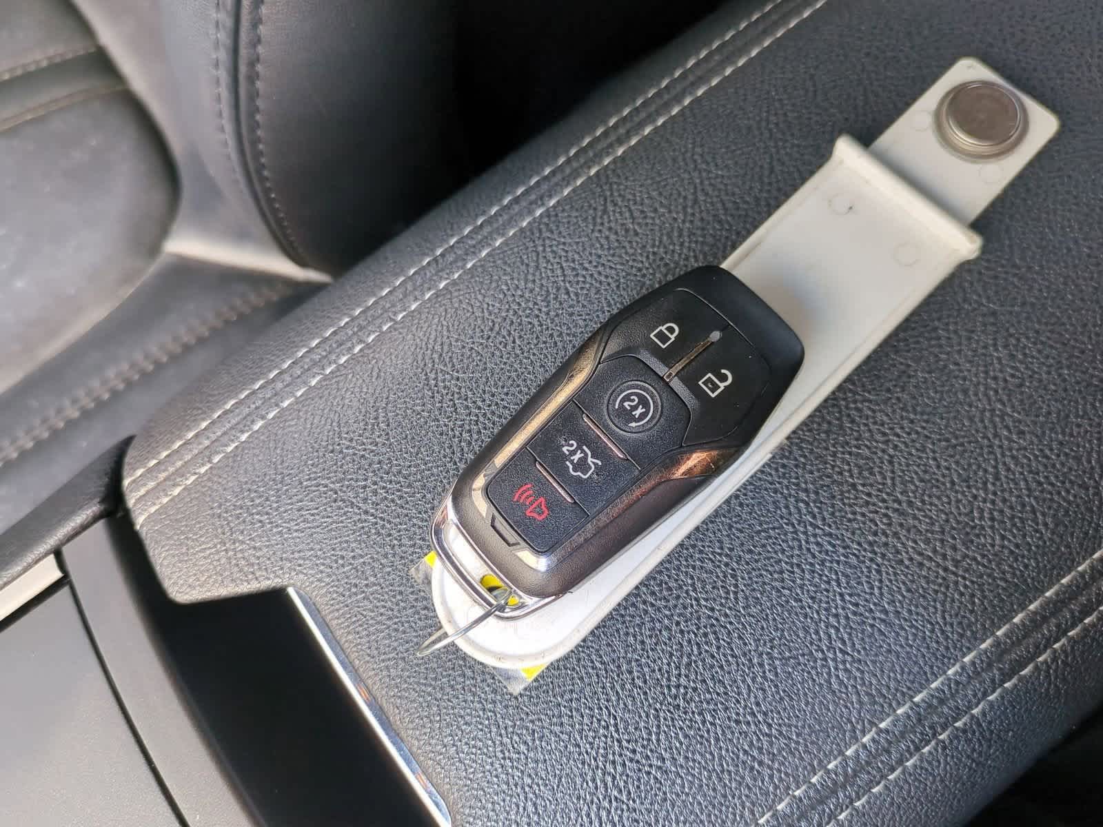 Thumbnail: 2015 Lincoln MKZ - 34