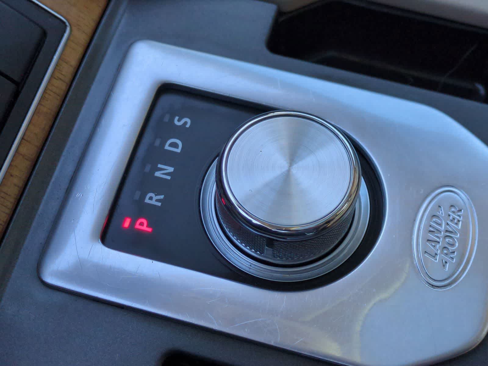 Thumbnail: 2016 Land Rover LR4 - 35