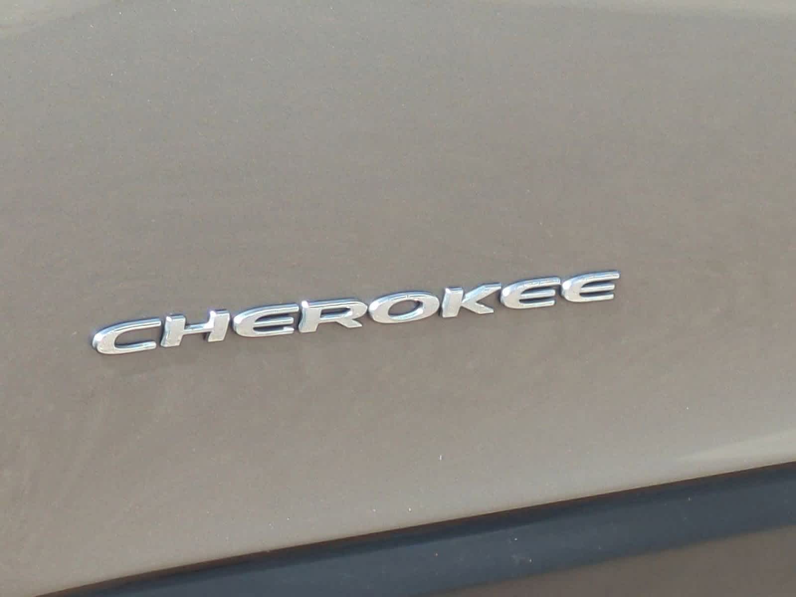Thumbnail: 2017 Jeep Cherokee - 13