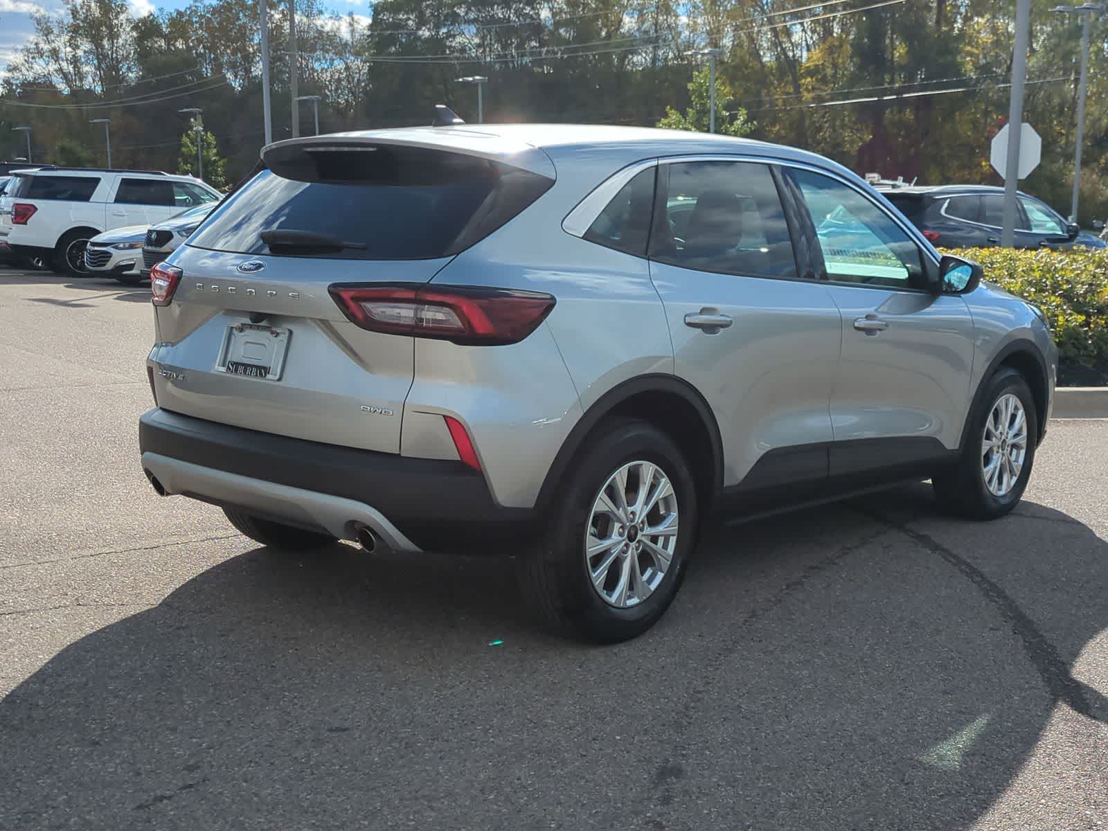 Thumbnail: 2023 Ford Escape - 8