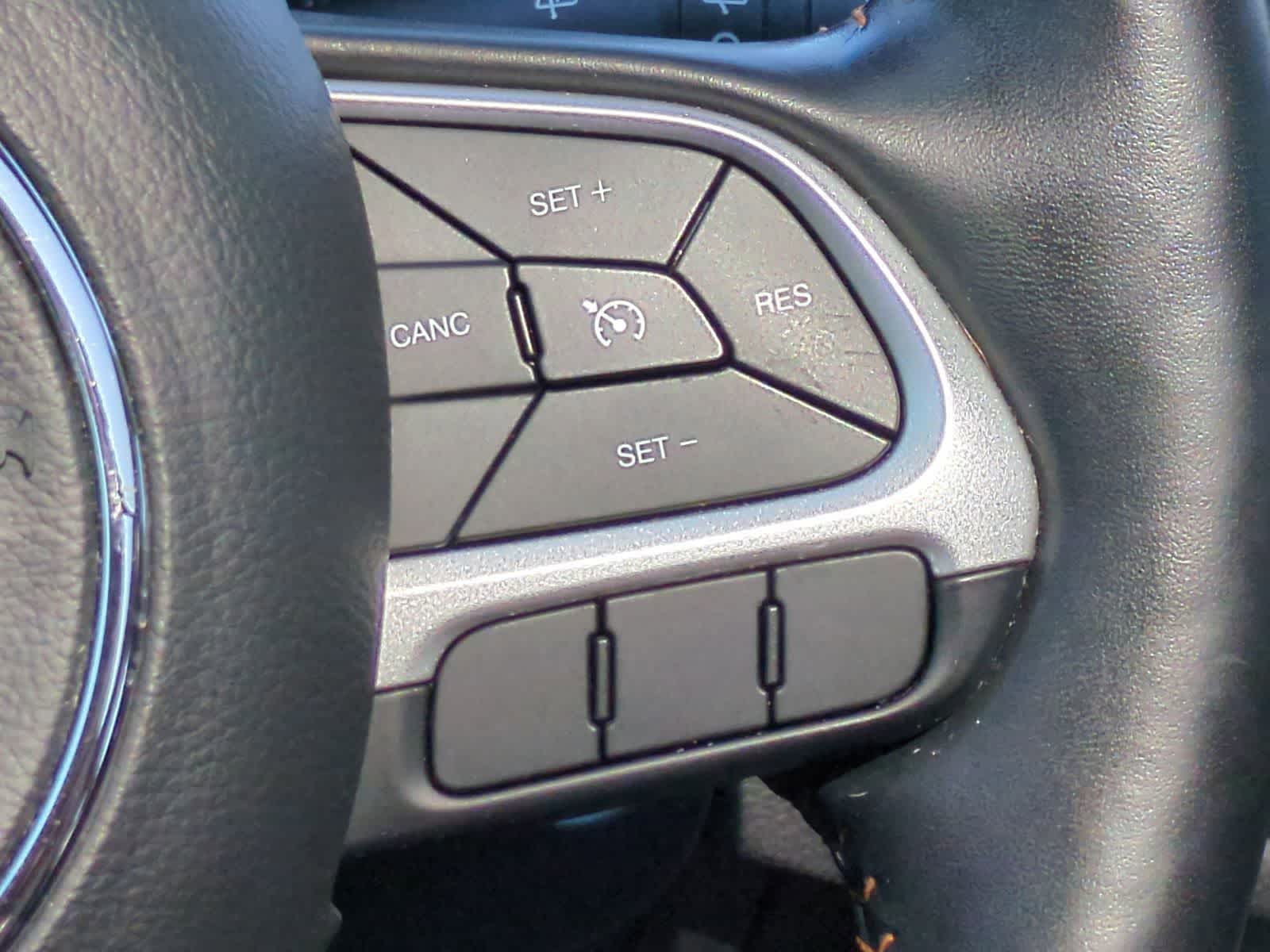 Thumbnail: 2020 Jeep Compass - 25