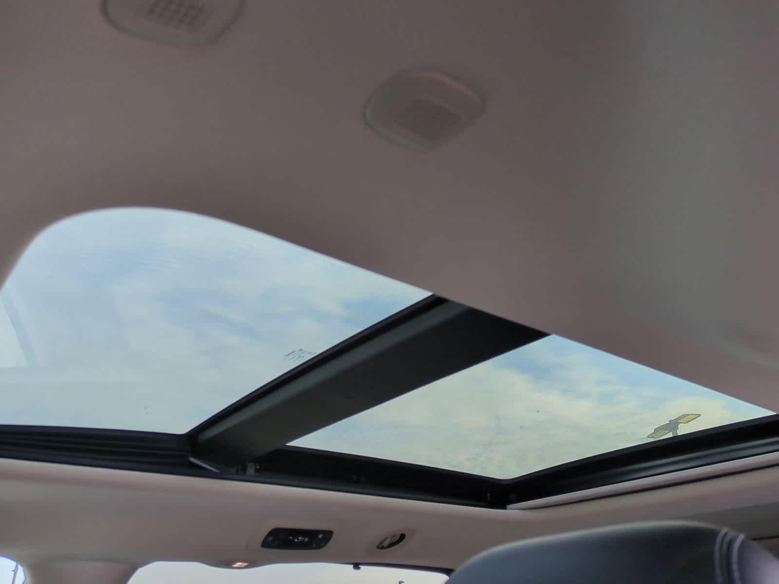 Thumbnail: 2020 Chrysler Pacifica - 19