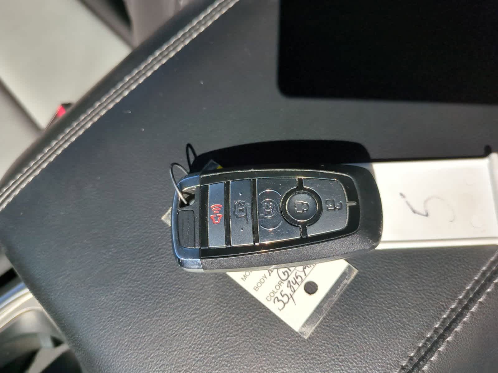 Thumbnail: 2022 Ford Explorer - 34