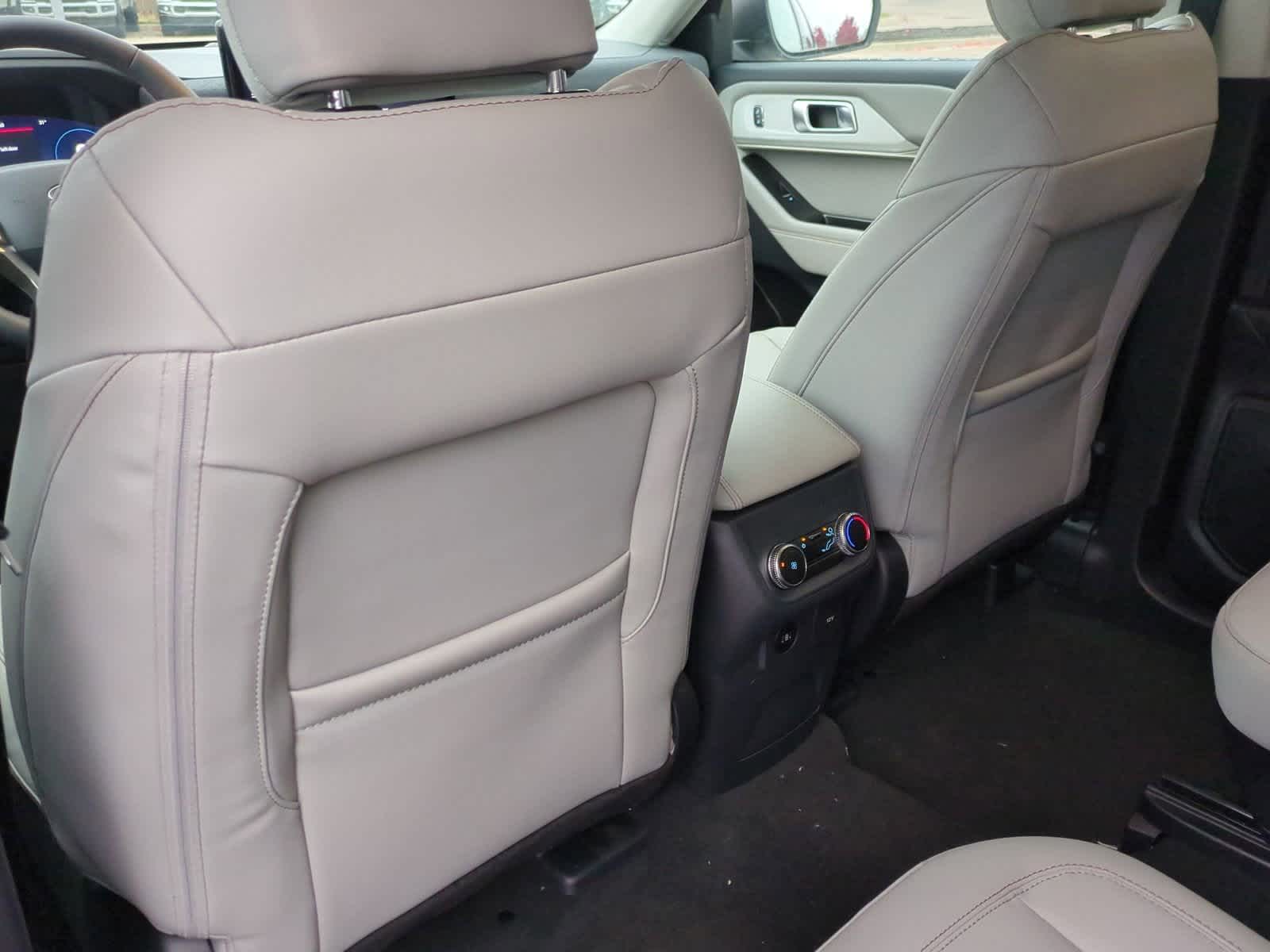 Thumbnail: 2026 Ford Explorer - 18