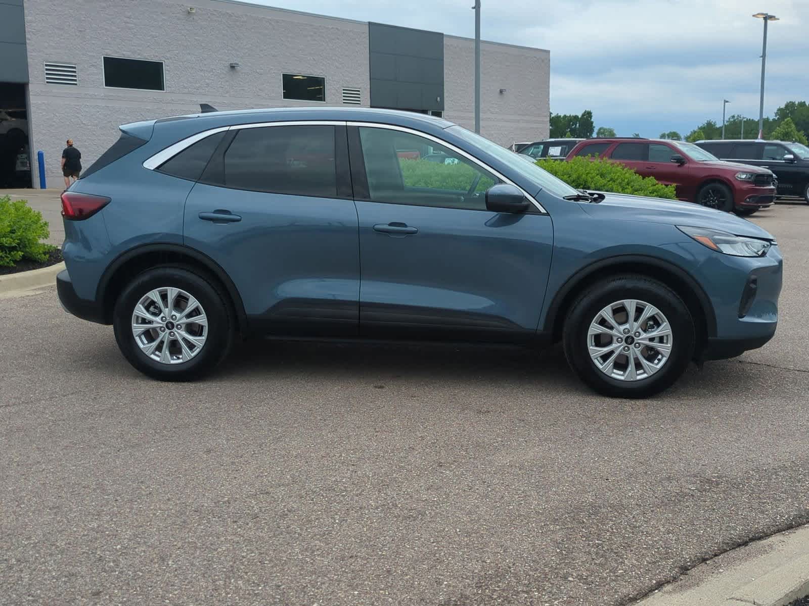 Thumbnail: 2023 Ford Escape - 9