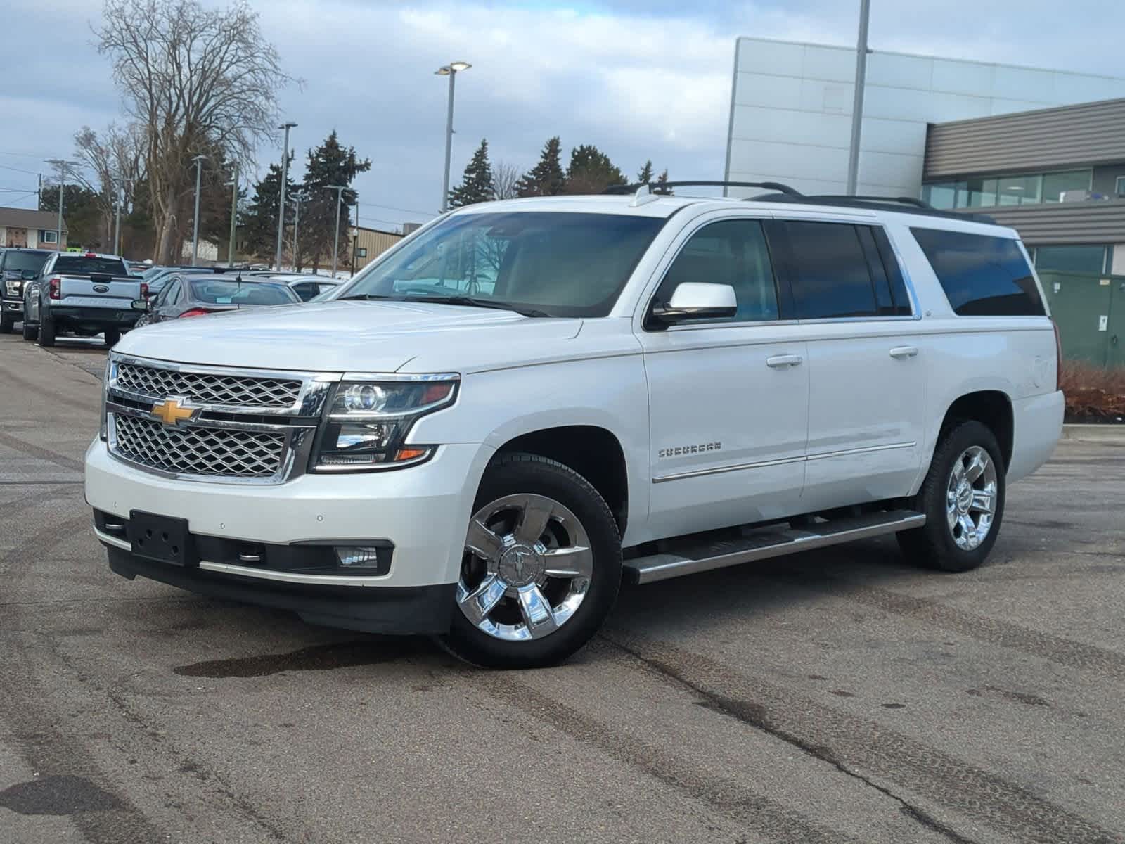 2017 Chevrolet Suburban LT -
                  Waterford, MI