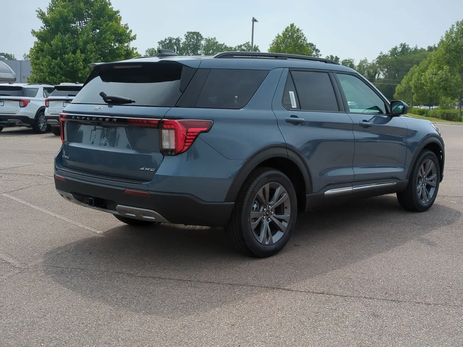 2025 Ford Explorer Active 8