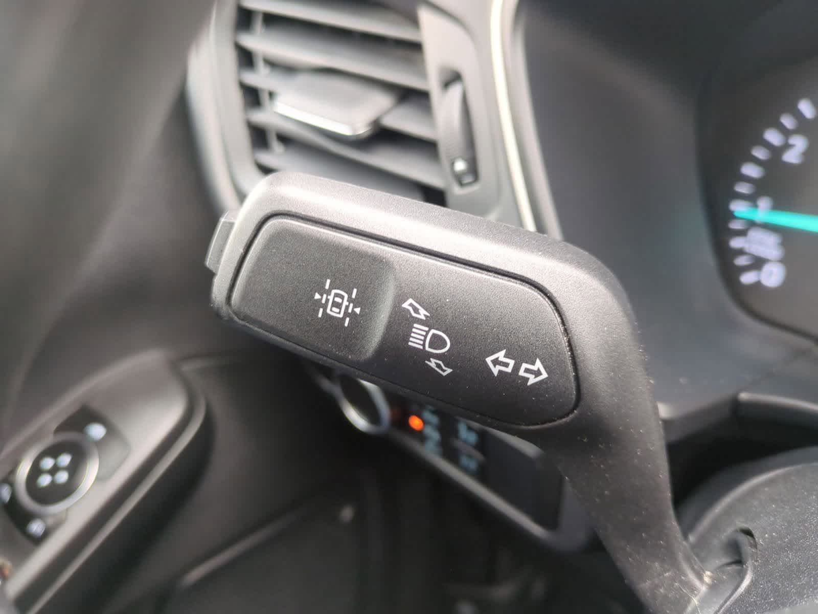 Thumbnail: 2022 Ford Escape - 26