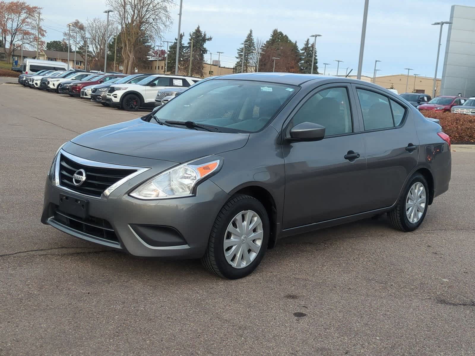 Thumbnail: 2017 Nissan Versa - 4