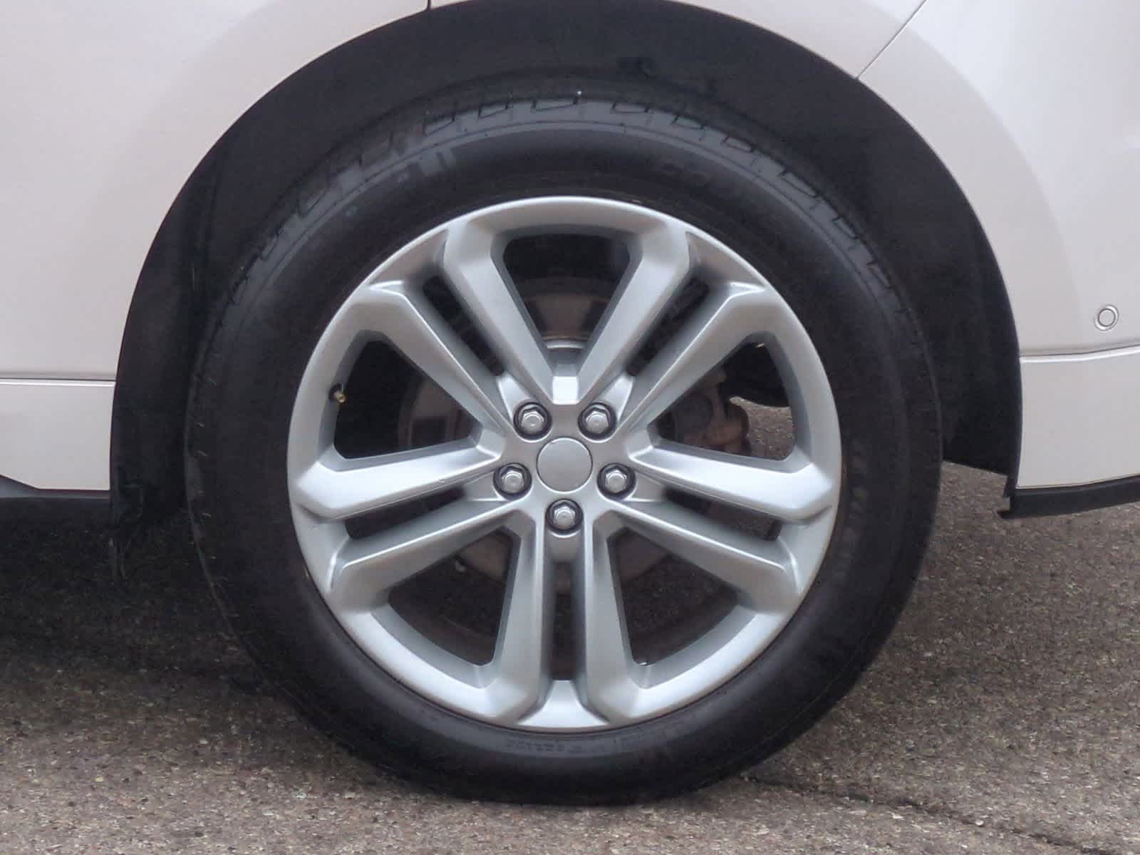 Thumbnail: 2018 Ford Edge - 14