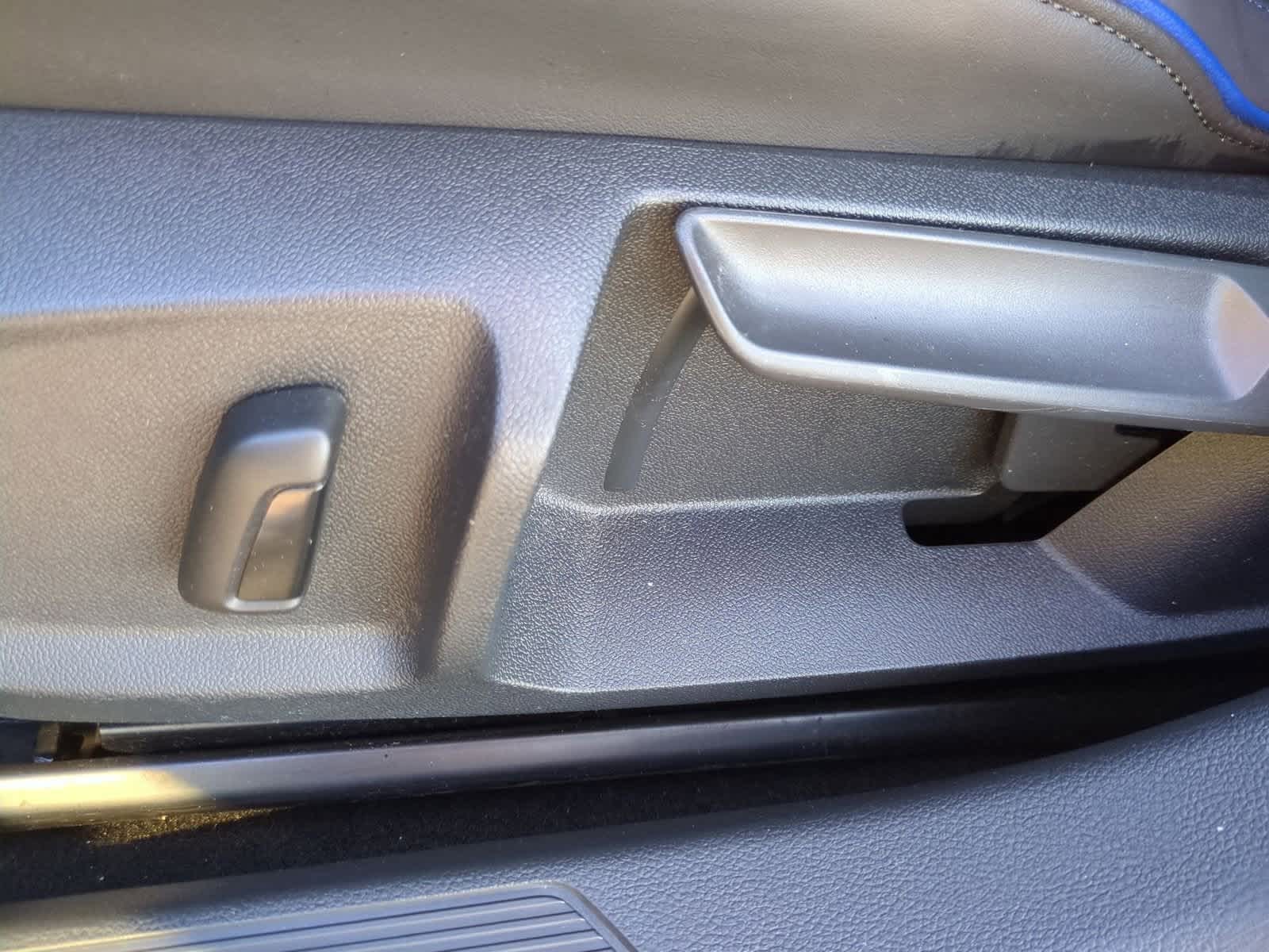 Thumbnail: 2025 Volkswagen Golf - 17