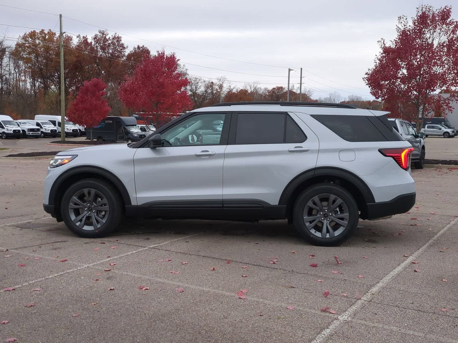 Thumbnail: 2026 Ford Explorer - 5