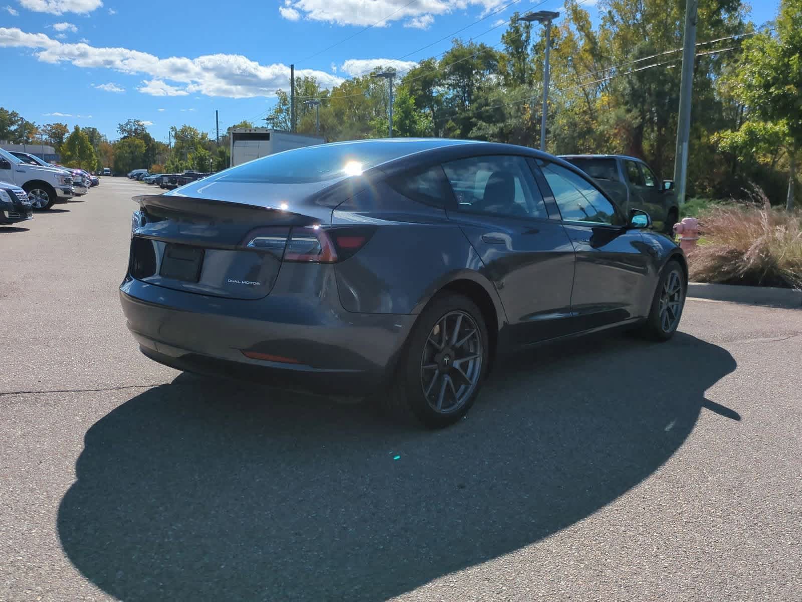 Thumbnail: 2022 Tesla Model 3 - 8