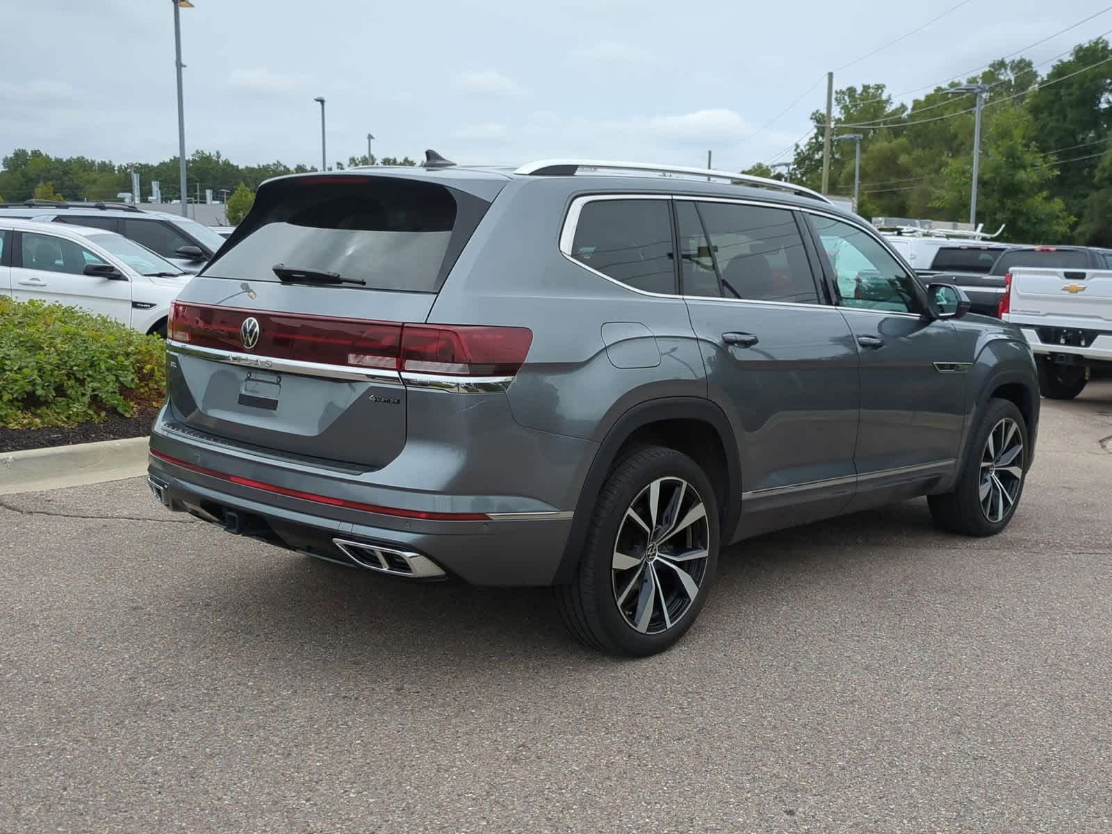 Thumbnail: 2024 Volkswagen Atlas - 8