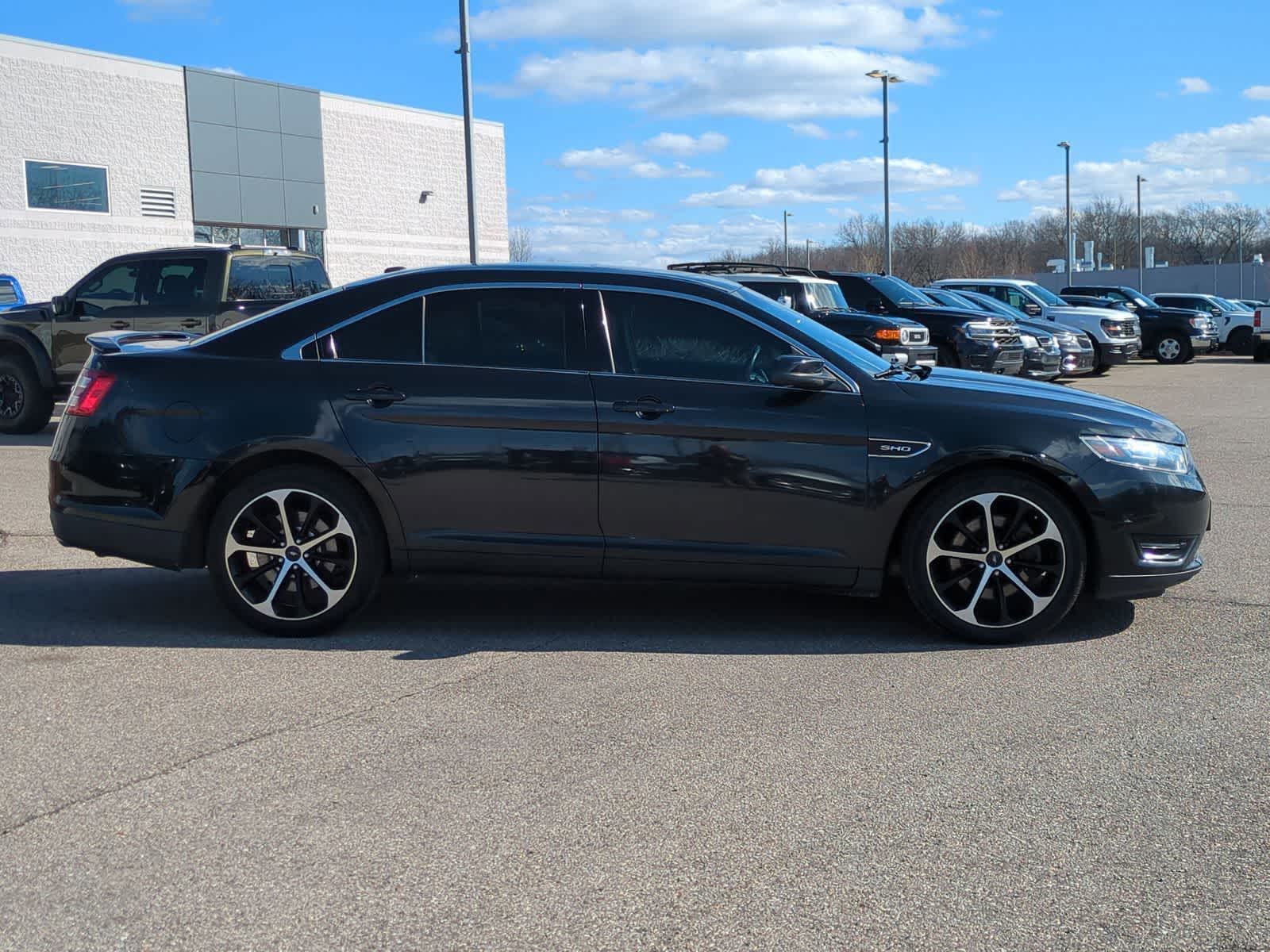 Thumbnail: 2015 Ford Taurus - 9