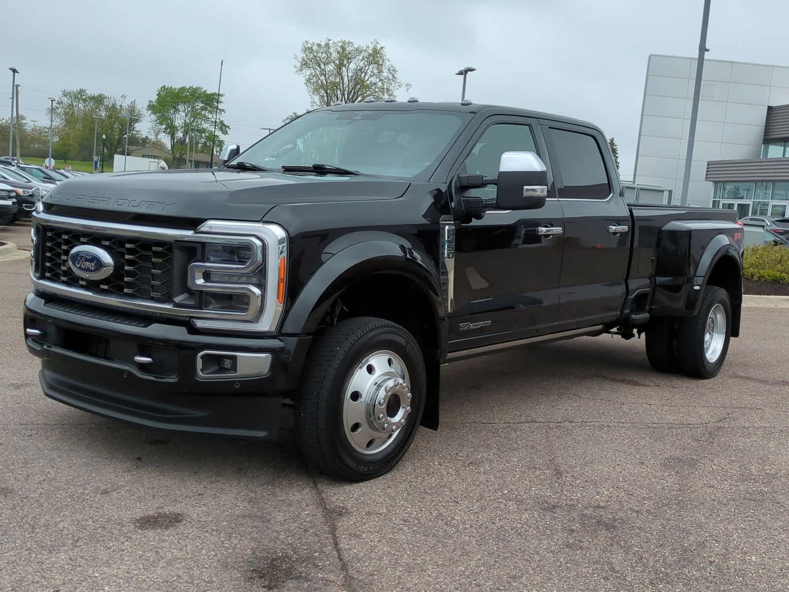 2023 Ford Econoline E-450 4