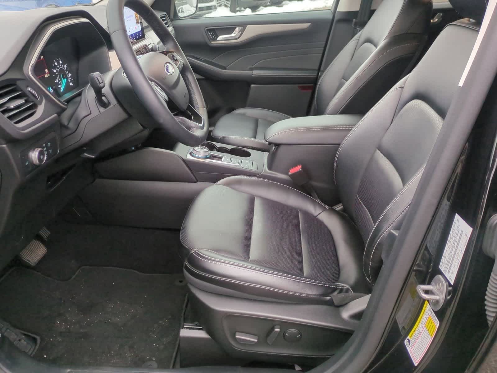 Thumbnail: 2022 Ford Escape - 16