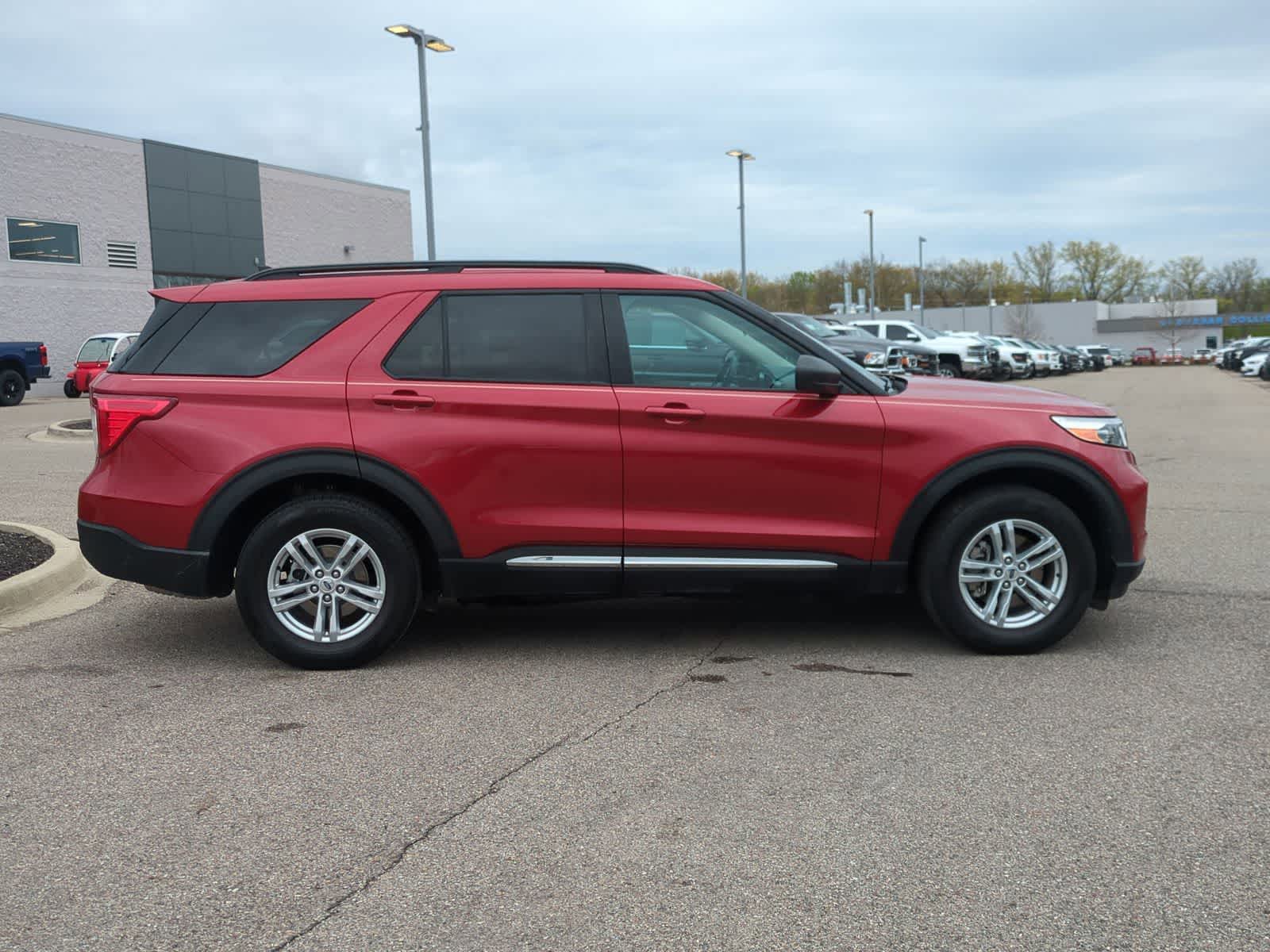 Thumbnail: 2023 Ford Explorer - 9