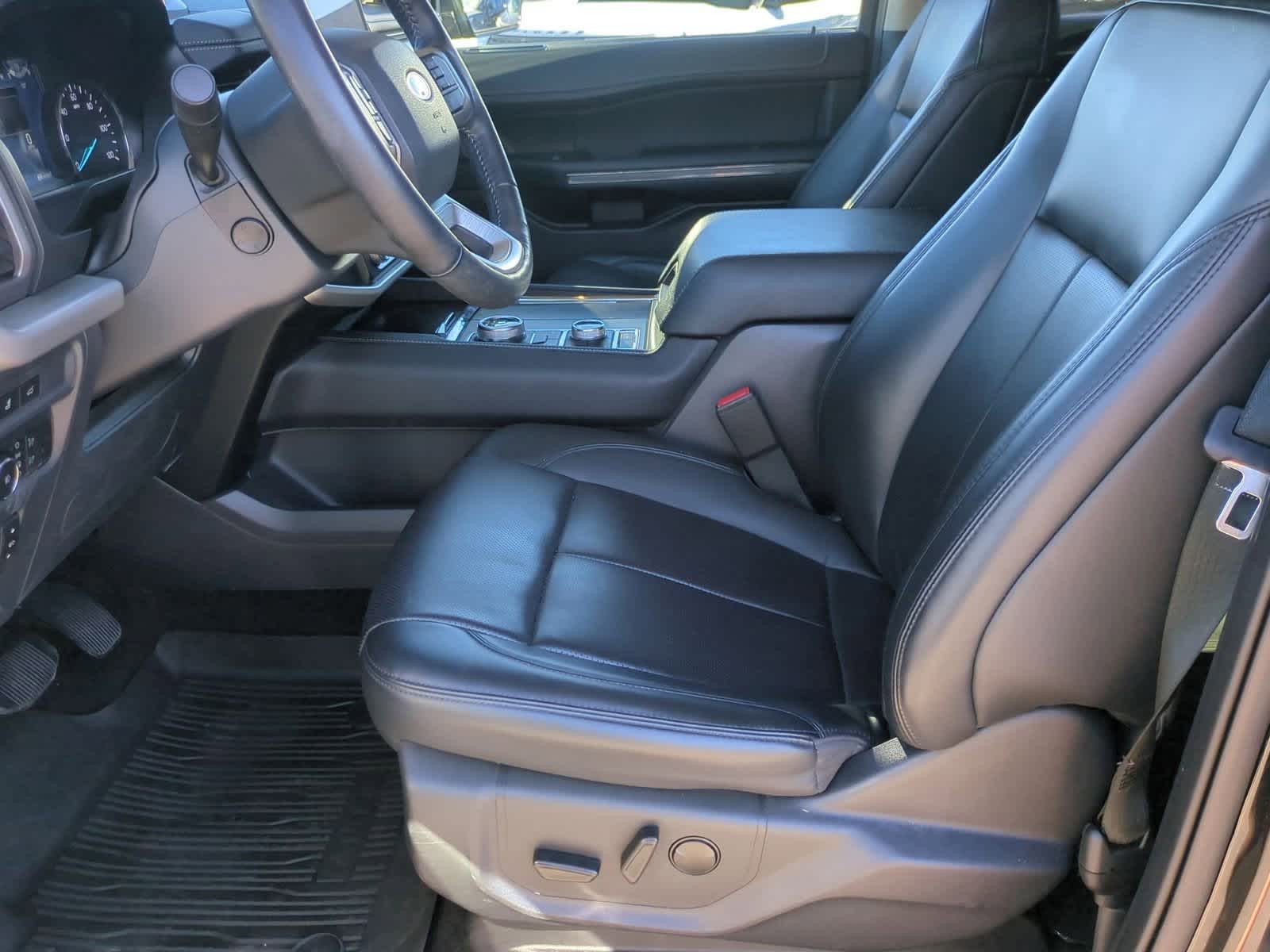 Thumbnail: 2022 Ford Expedition - 16