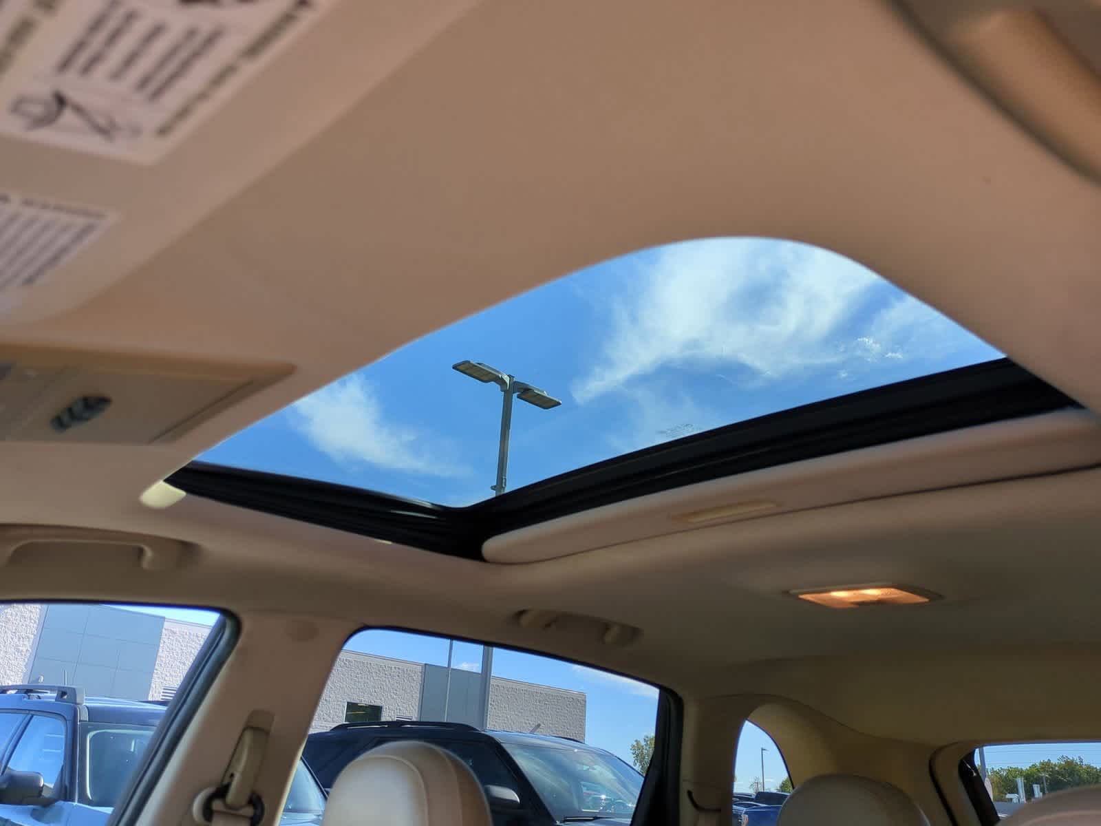 Thumbnail: 2009 Saturn VUE - 19