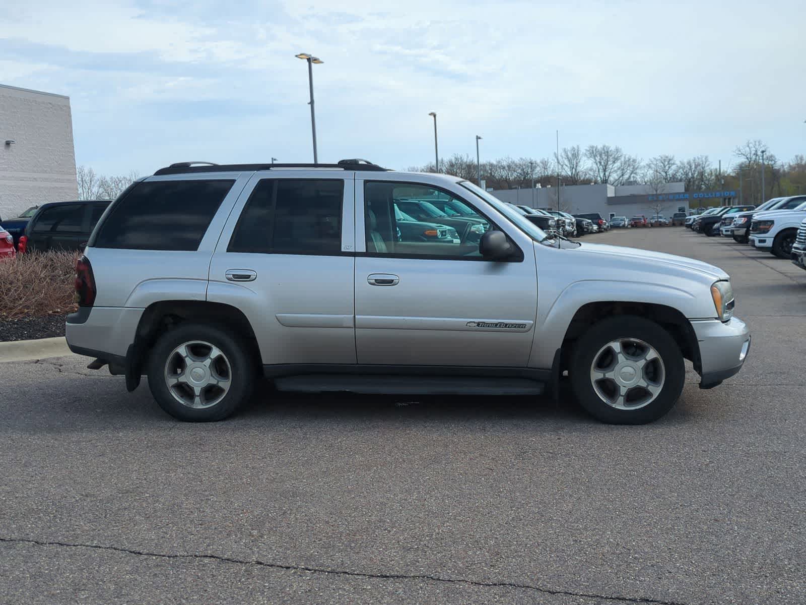 Thumbnail: 2004 Chevrolet TrailBlazer - 9