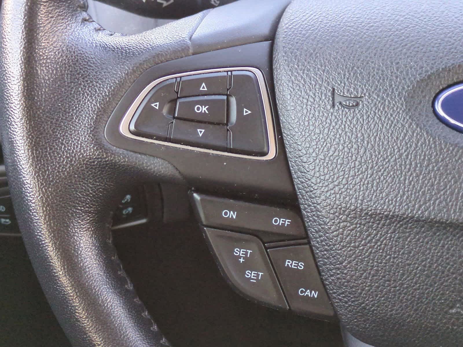 Thumbnail: 2015 Ford Focus - 23