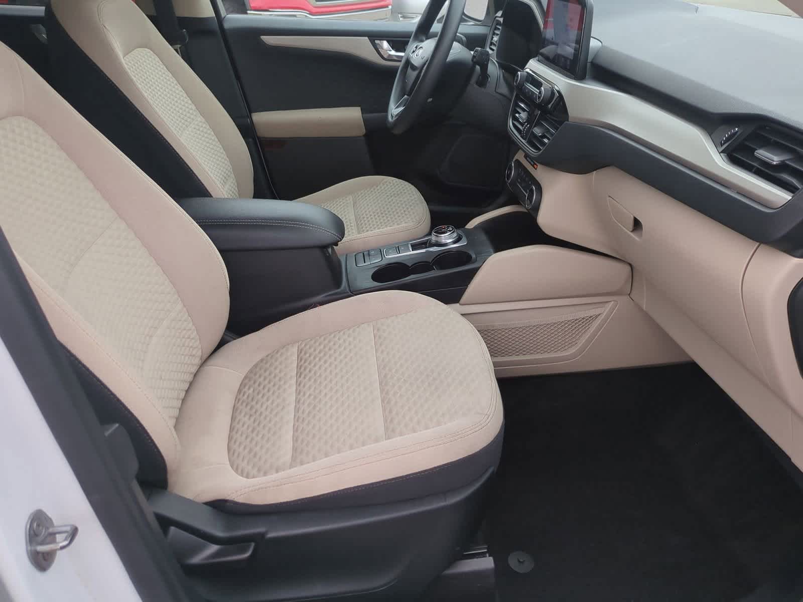 Thumbnail: 2020 Ford Escape - 21
