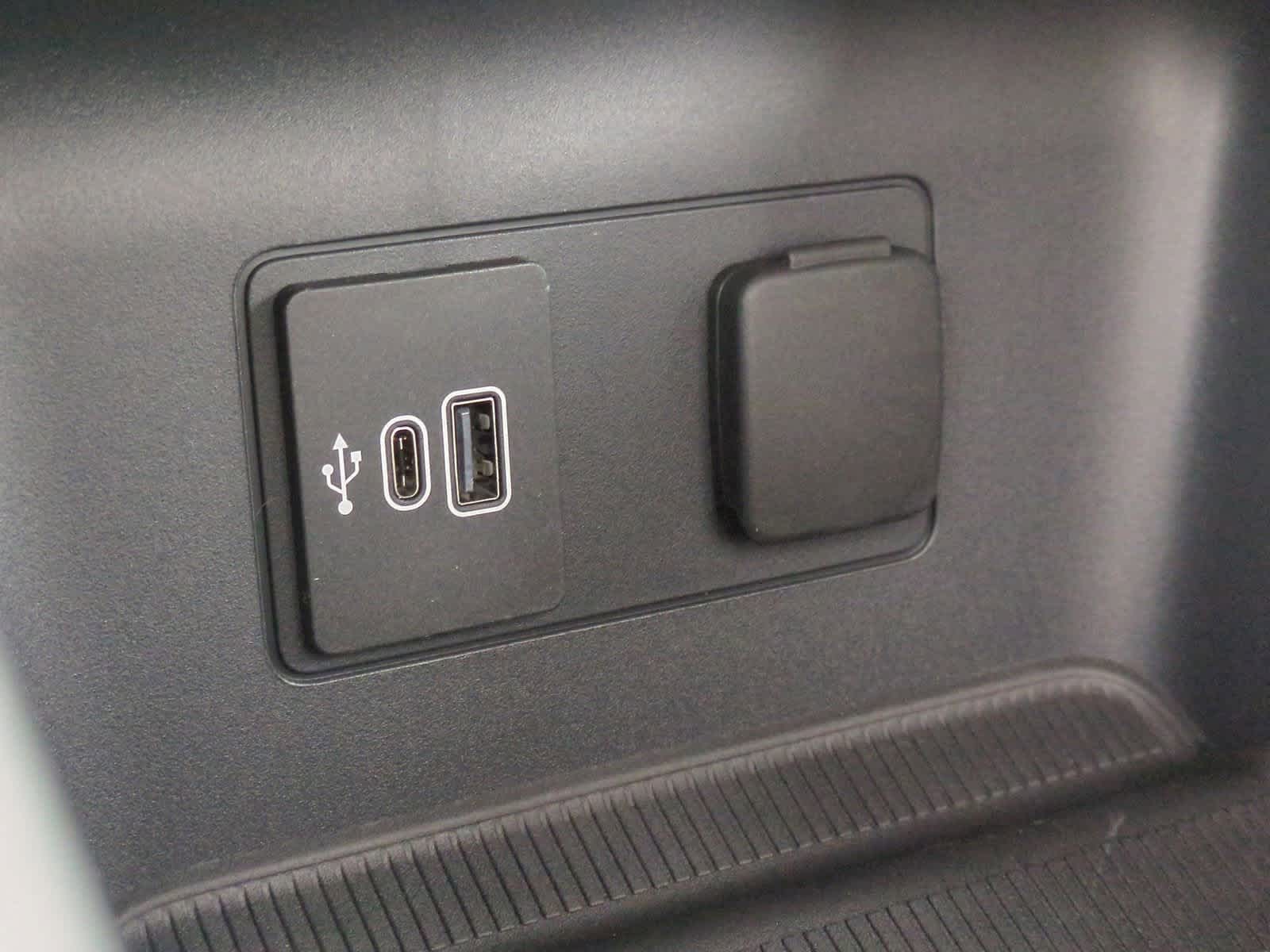 Thumbnail: 2026 Ford Explorer - 33