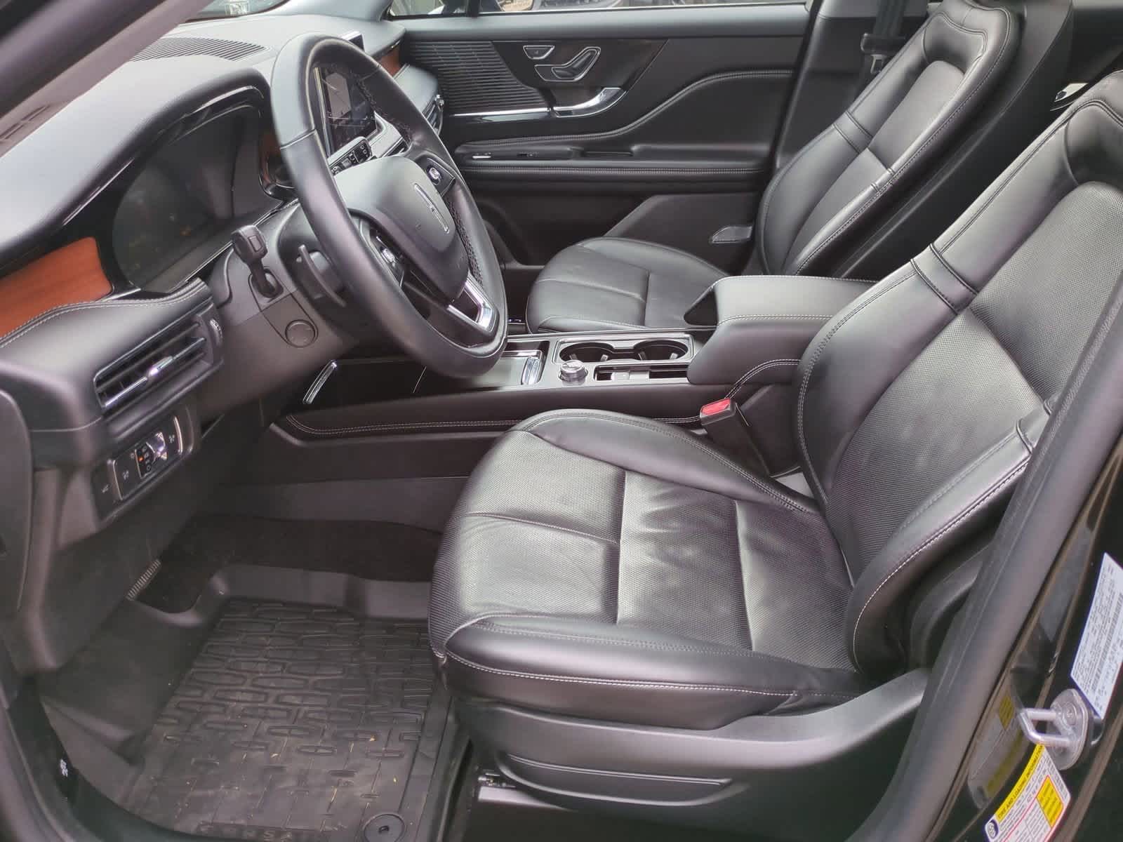 Thumbnail: 2022 Lincoln Corsair - 16