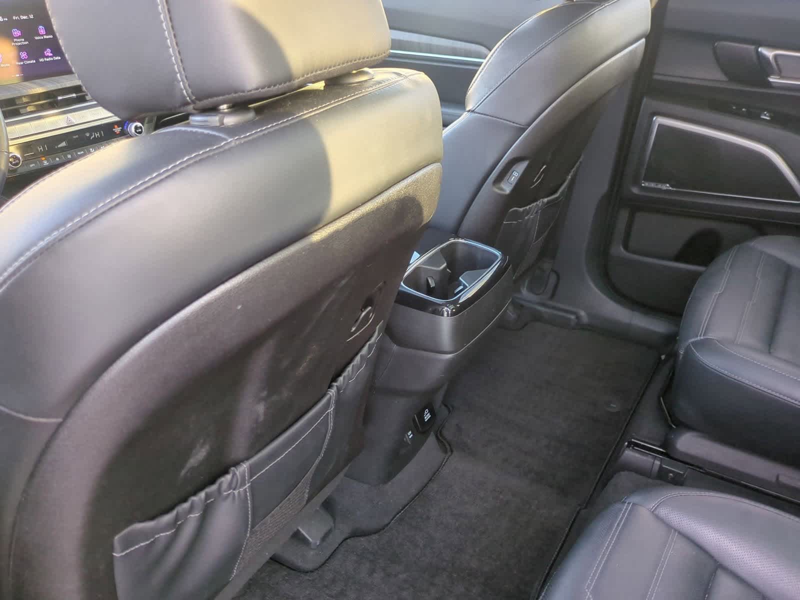 Thumbnail: 2023 Kia Telluride - 18