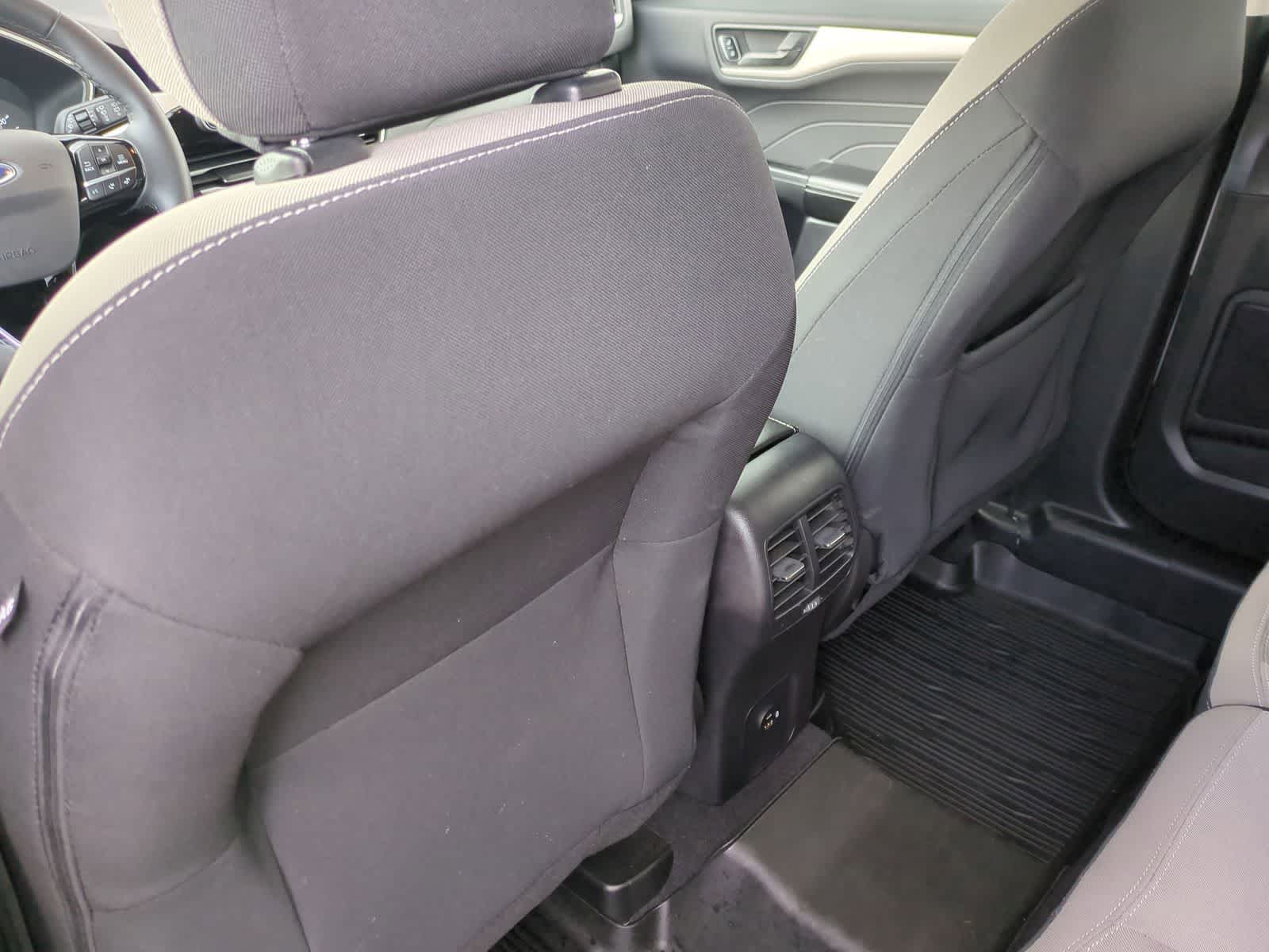 Thumbnail: 2022 Ford Escape - 18