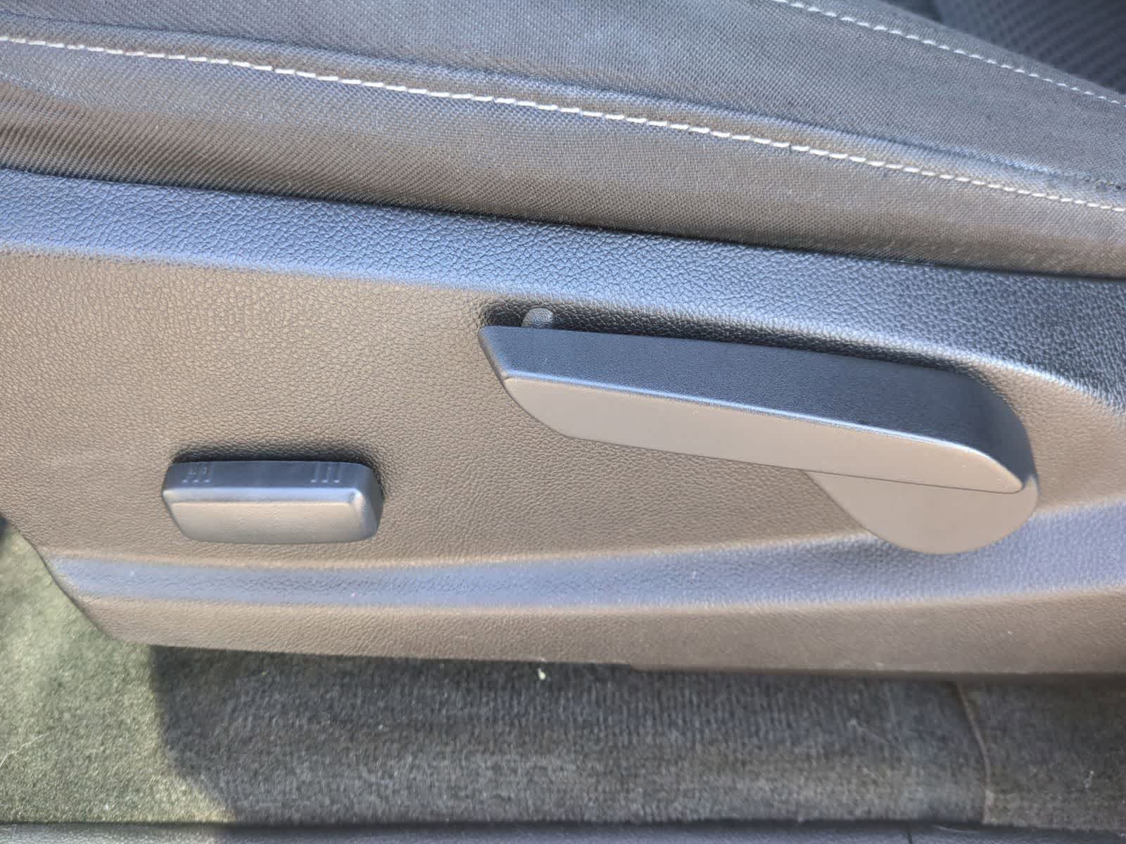 Thumbnail: 2016 Chevrolet Colorado - 17