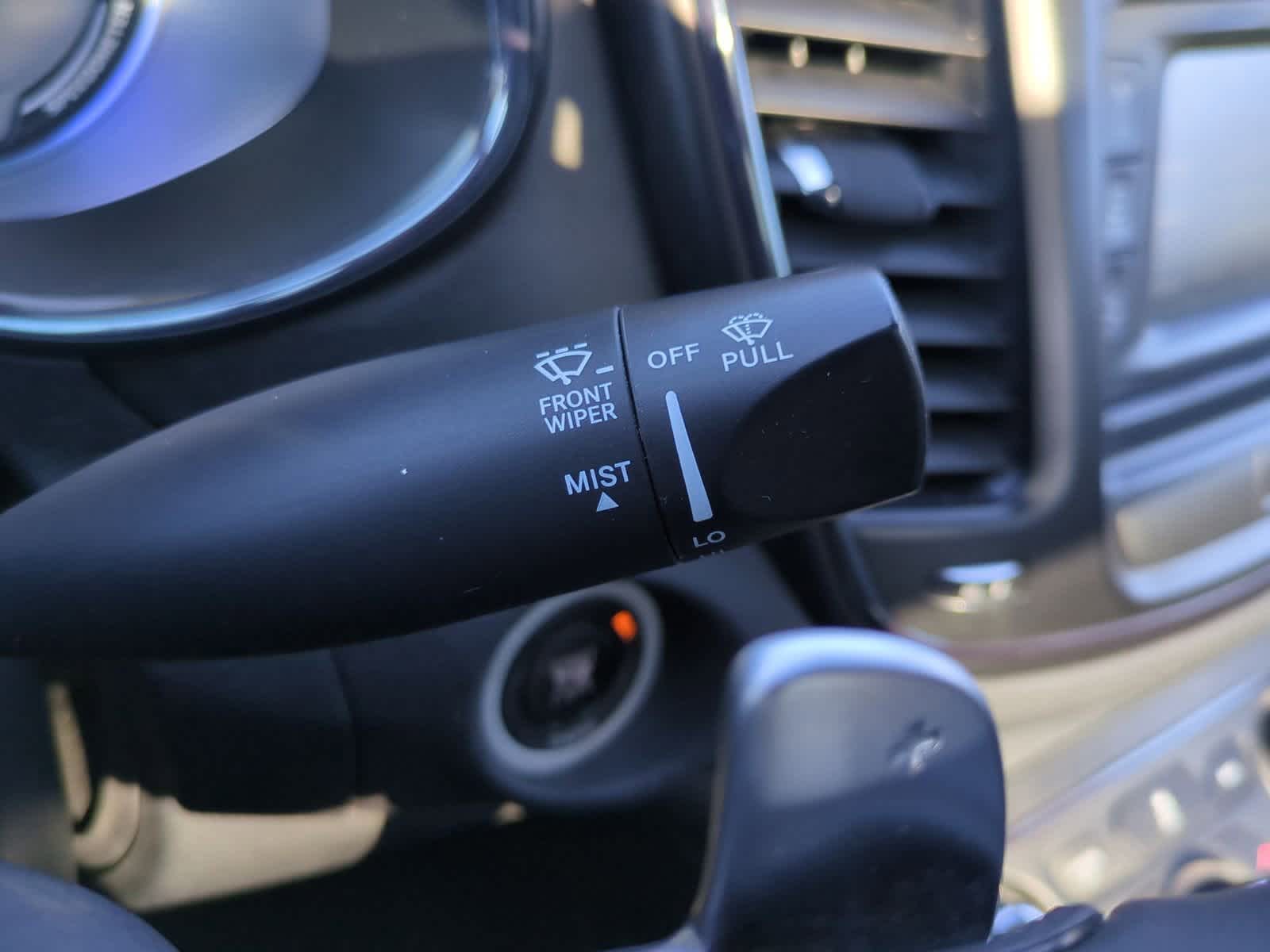 Thumbnail: 2016 Chrysler 200 - 27