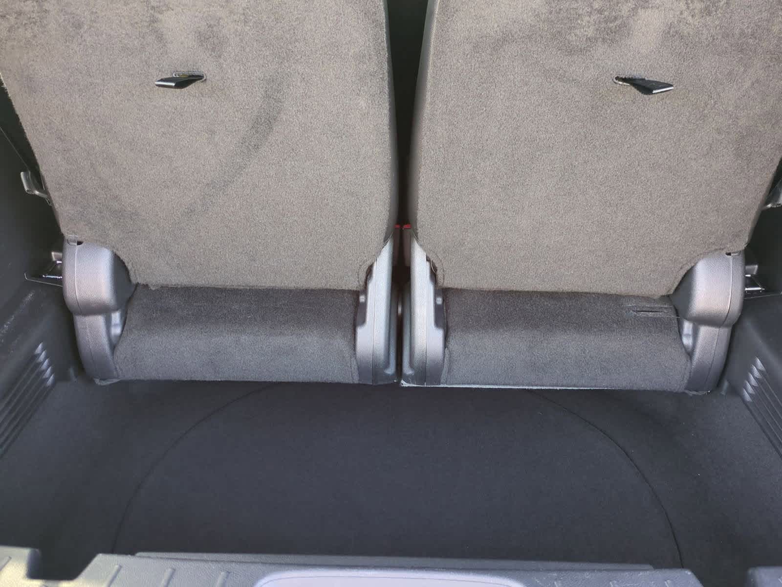 Thumbnail: 2016 Ford Explorer - 33