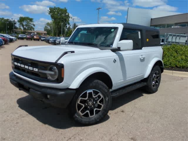 2023 Ford Bronco Outer Banks Hero Image