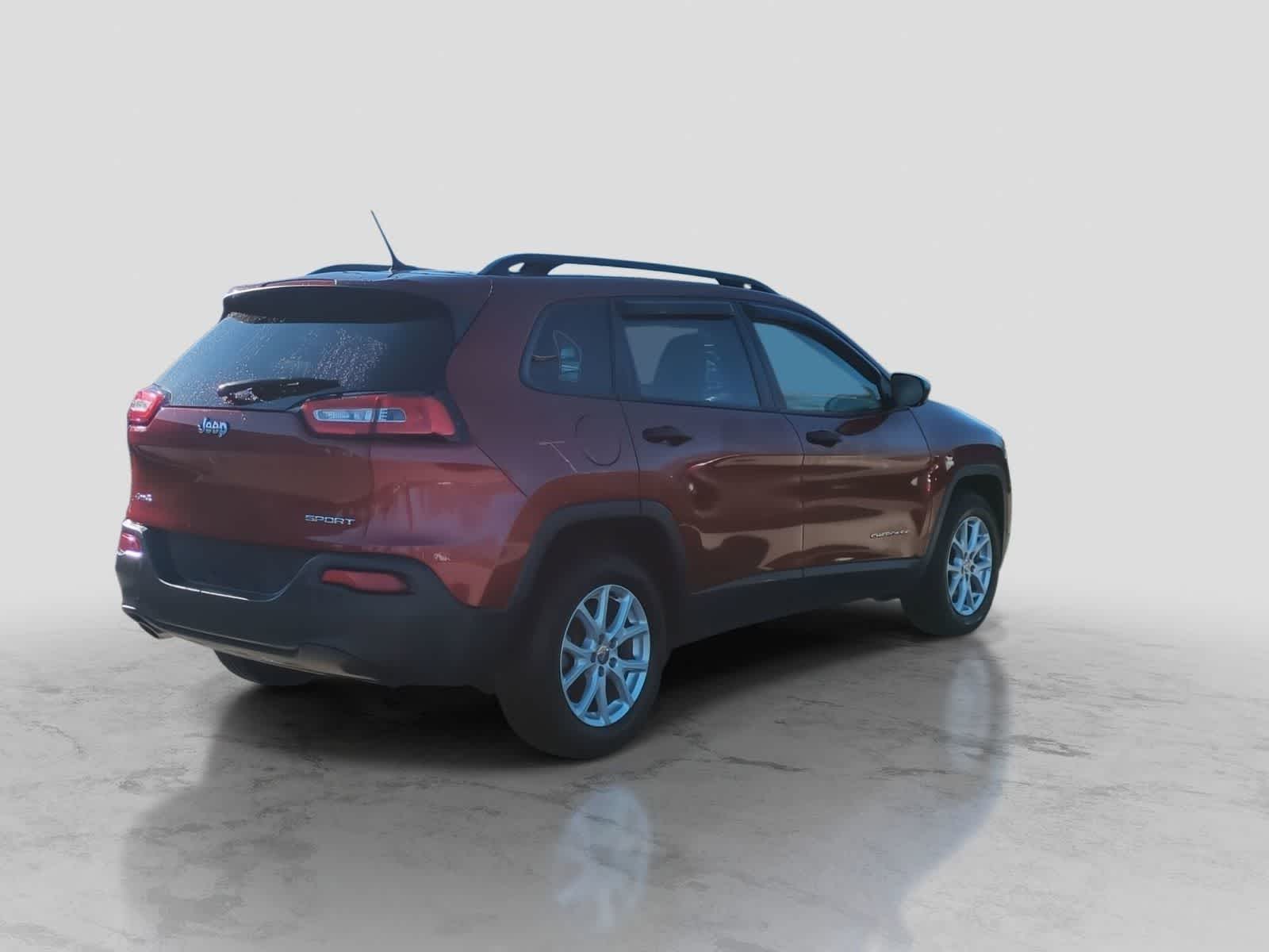 Thumbnail: 2016 Jeep Cherokee - 8