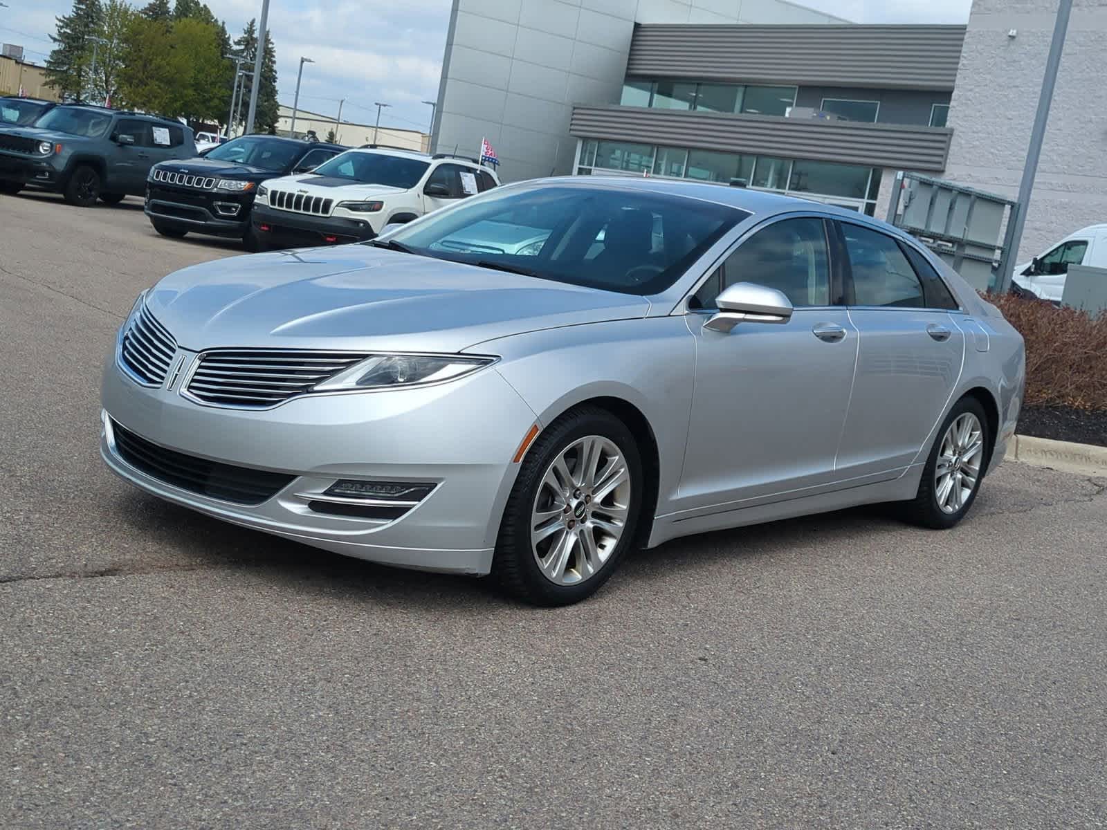 Thumbnail: 2015 Lincoln MKZ - 4