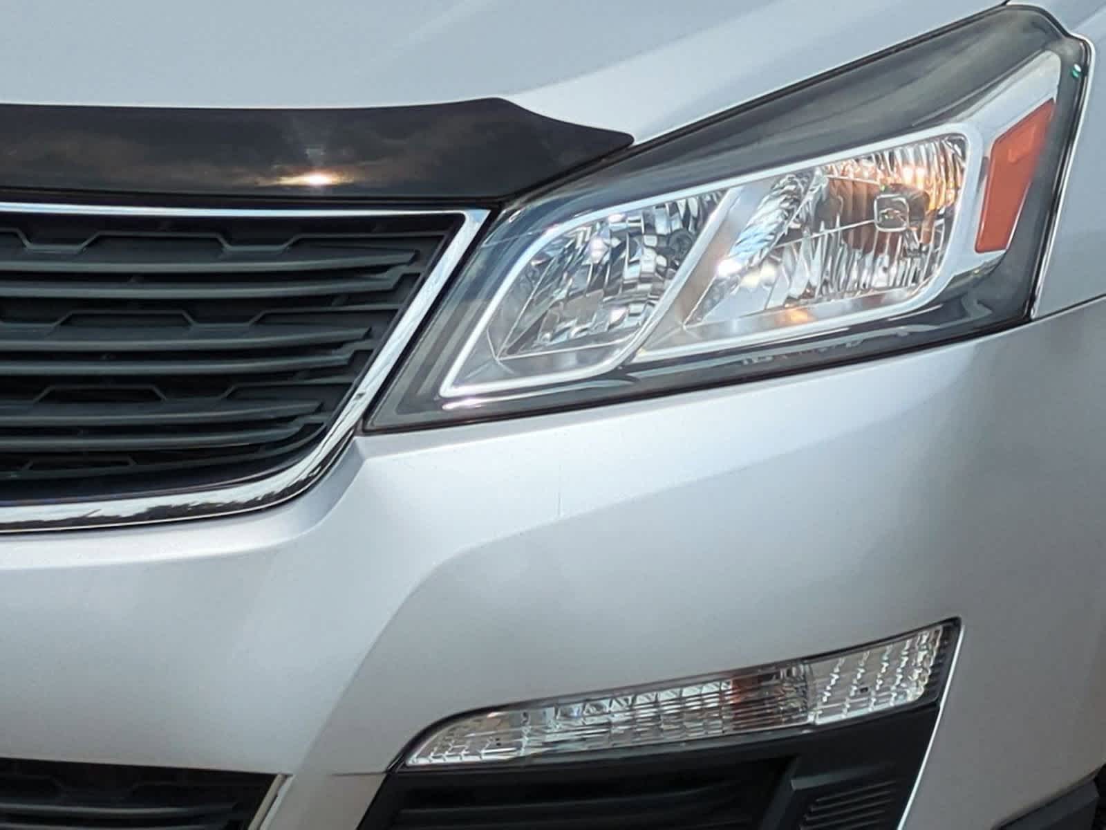 Thumbnail: 2017 Chevrolet Traverse - 11