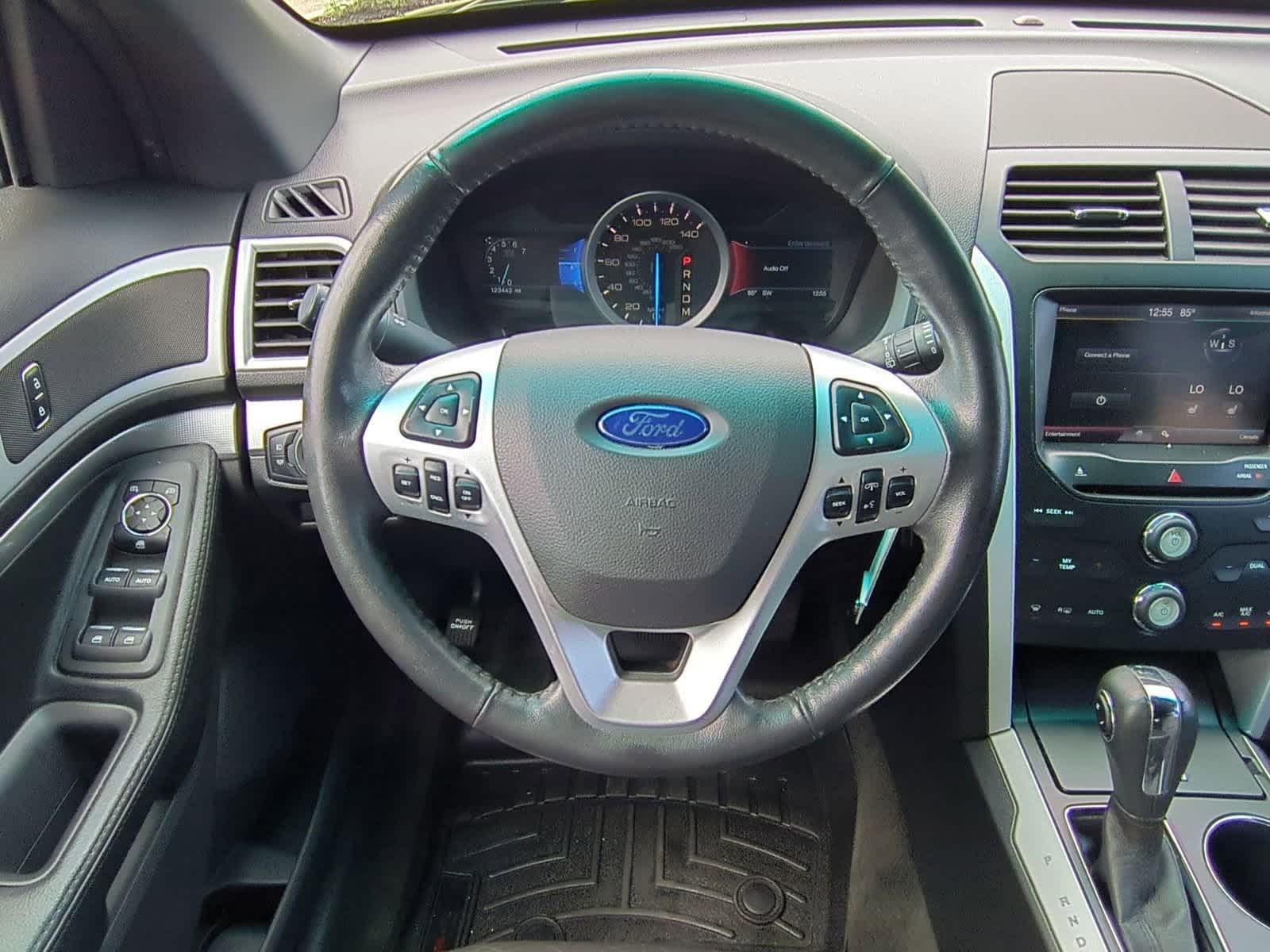 Thumbnail: 2014 Ford Explorer - 22