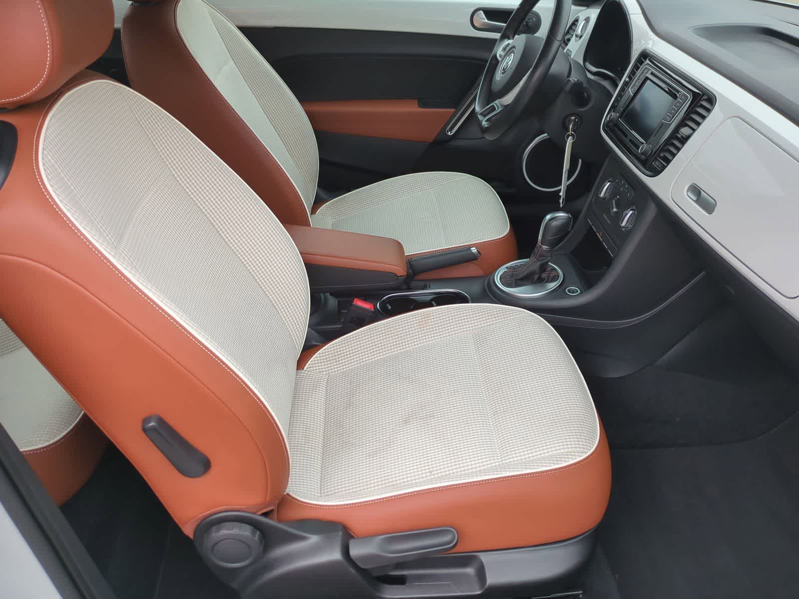 Thumbnail: 2016 Volkswagen Beetle - 19