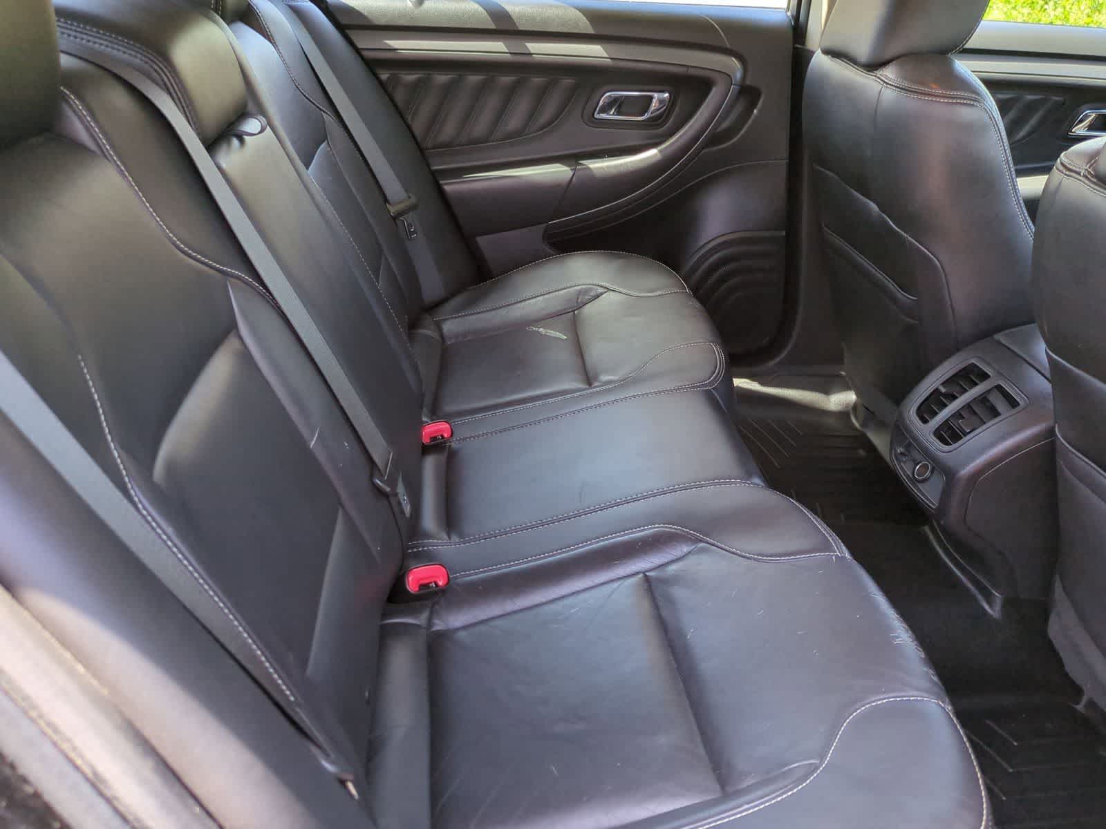 Thumbnail: 2011 Ford Taurus - 21