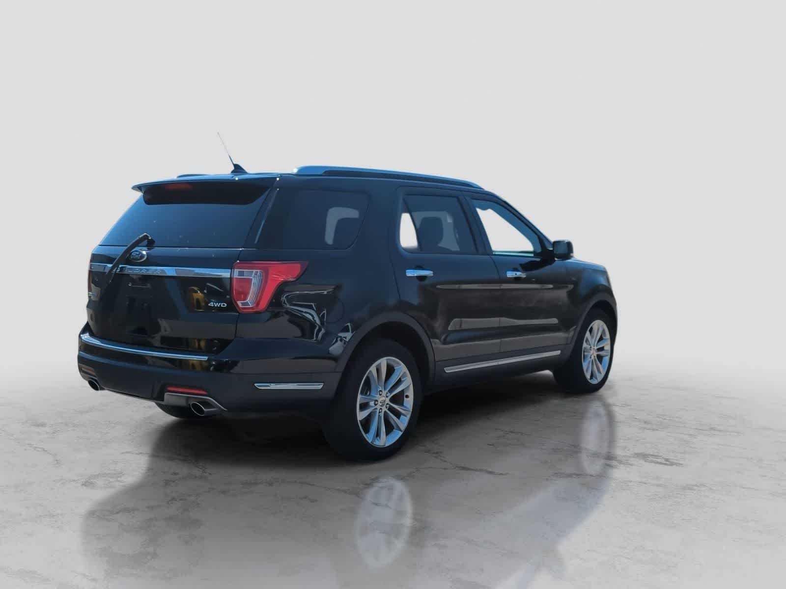Thumbnail: 2018 Ford Explorer - 8