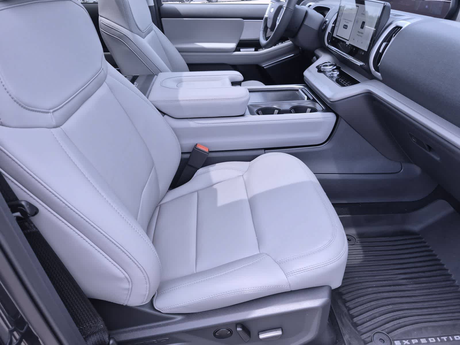 Thumbnail: 2026 Ford Expedition MAX - 23