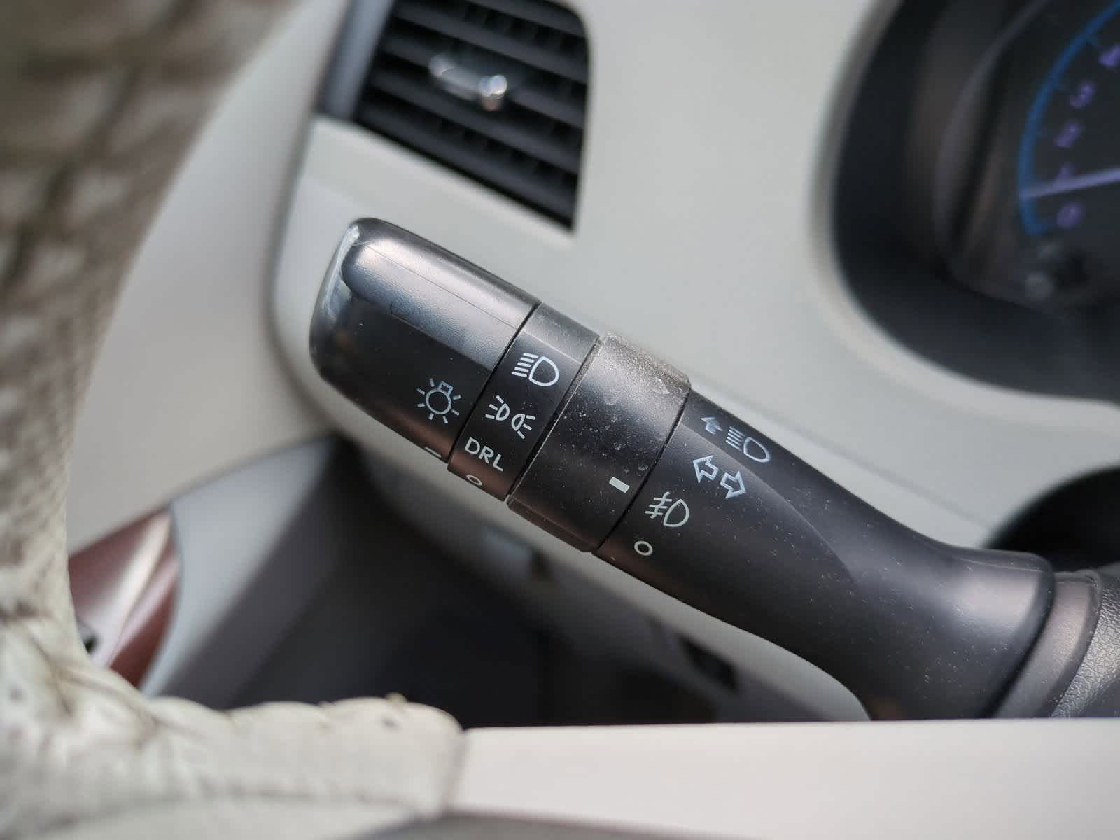 Thumbnail: 2011 Toyota Sienna - 28