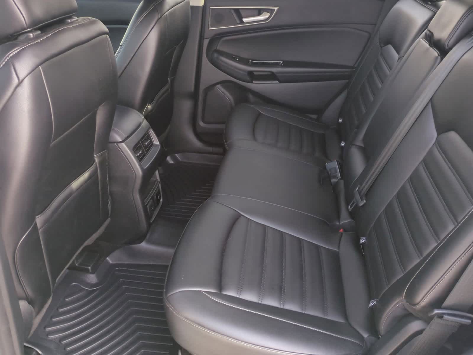 Thumbnail: 2020 Ford Edge - 17