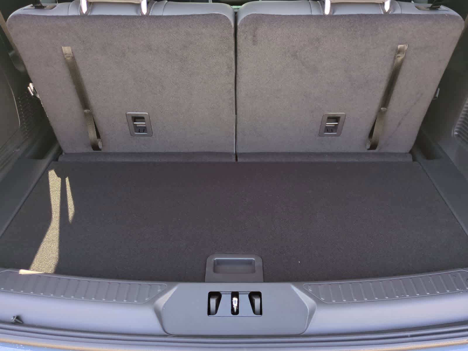 Thumbnail: 2026 Ford Explorer - 33