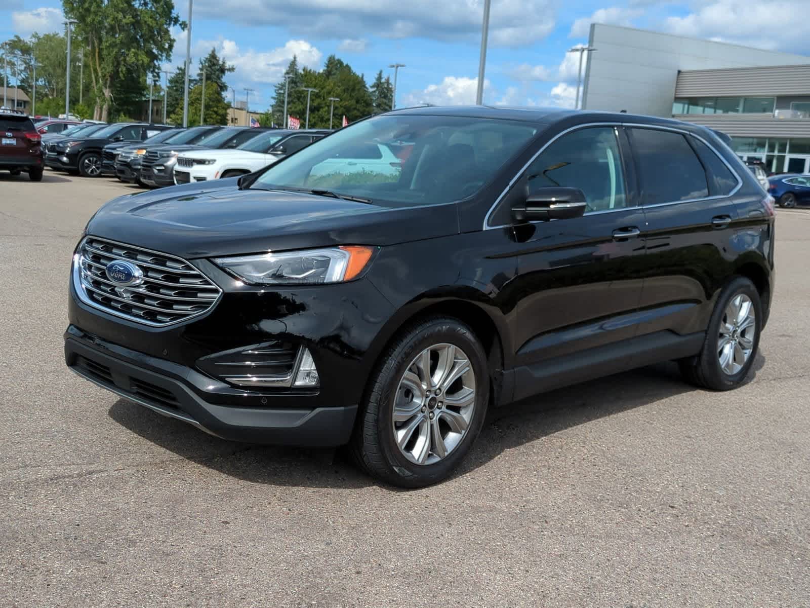 Thumbnail: 2023 Ford Edge - 4