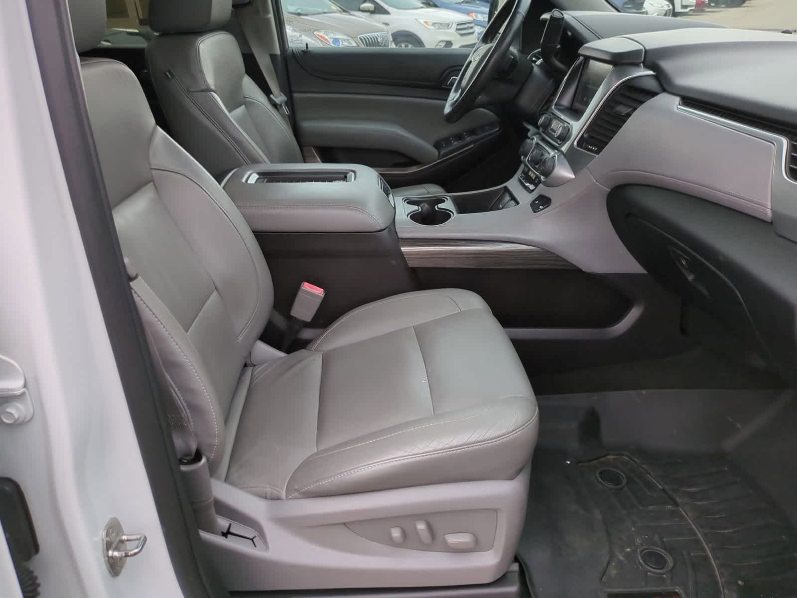 Thumbnail: 2015 Chevrolet Tahoe - 23